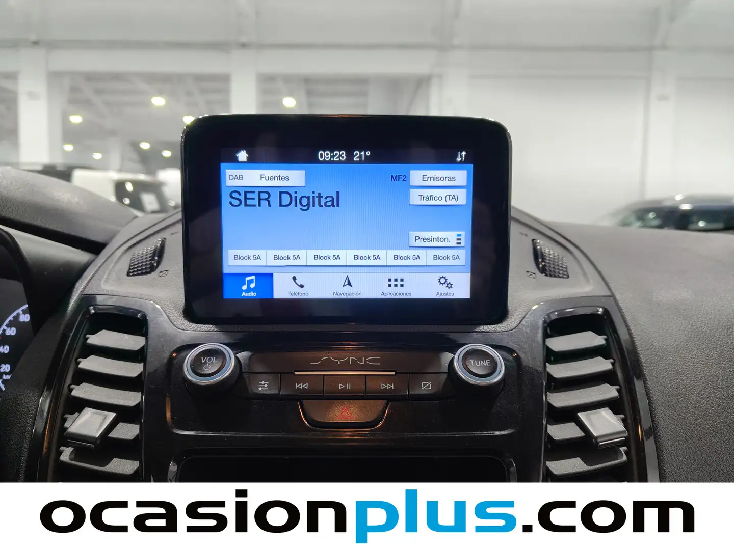 Foto Ford Grand Tourneo Connect Ford Grand Tourneo Connect 1.5 TDCi Titanium PowerShift  (120 CV)