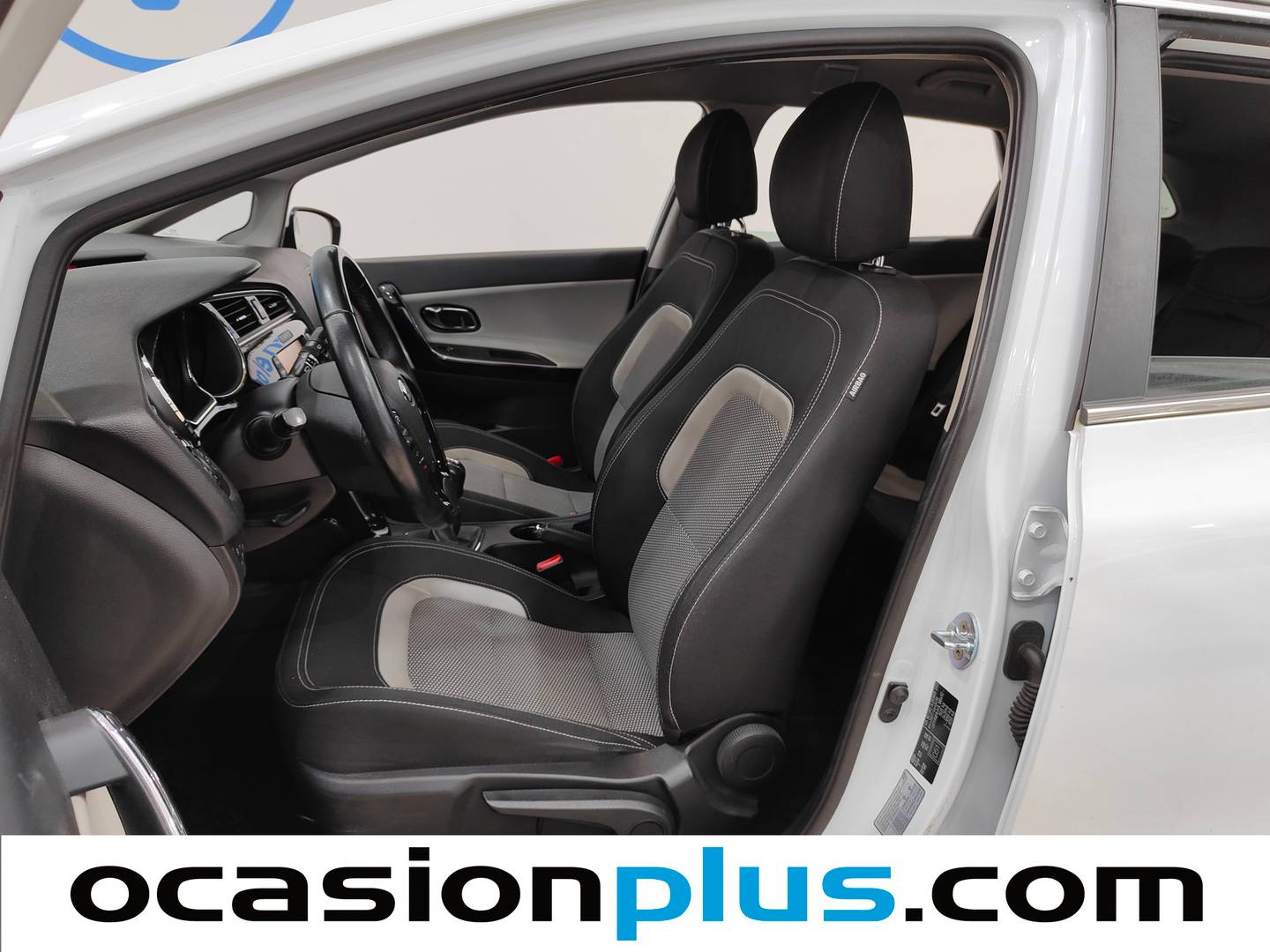 Foto asientos delanteros KIA Ceed Sportswagon KIA Ceed Sportswagon 1.6 CRDi VGT x-Tech16 Eco-Dynamics (136 CV)