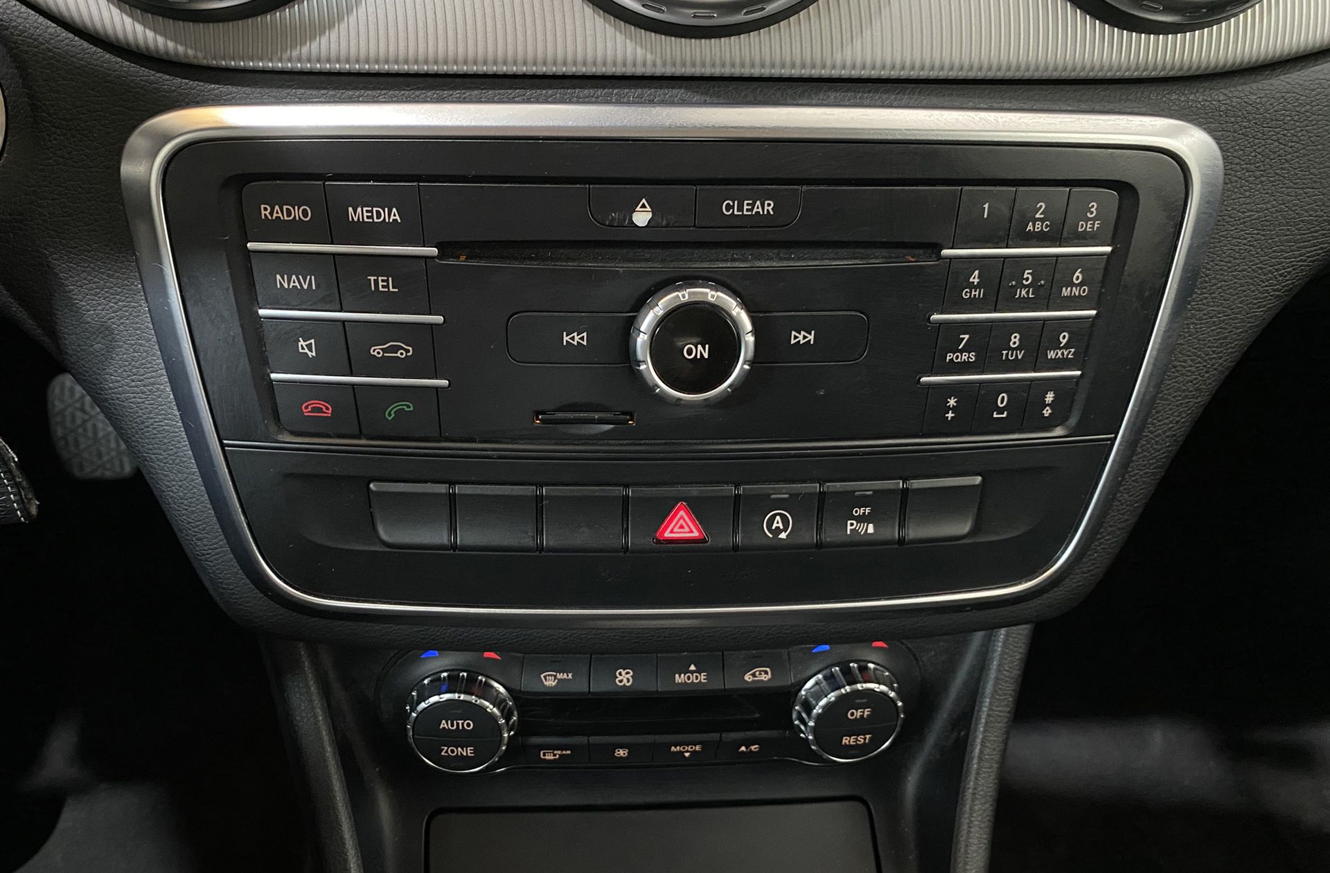 Mercedes-Benz GLA 200 d Urban - foto 26