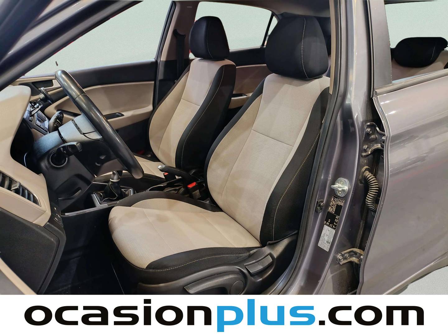 Foto asientos delanteros Hyundai i20 Hyundai i20 1.1 CRDI Klass (75 CV)