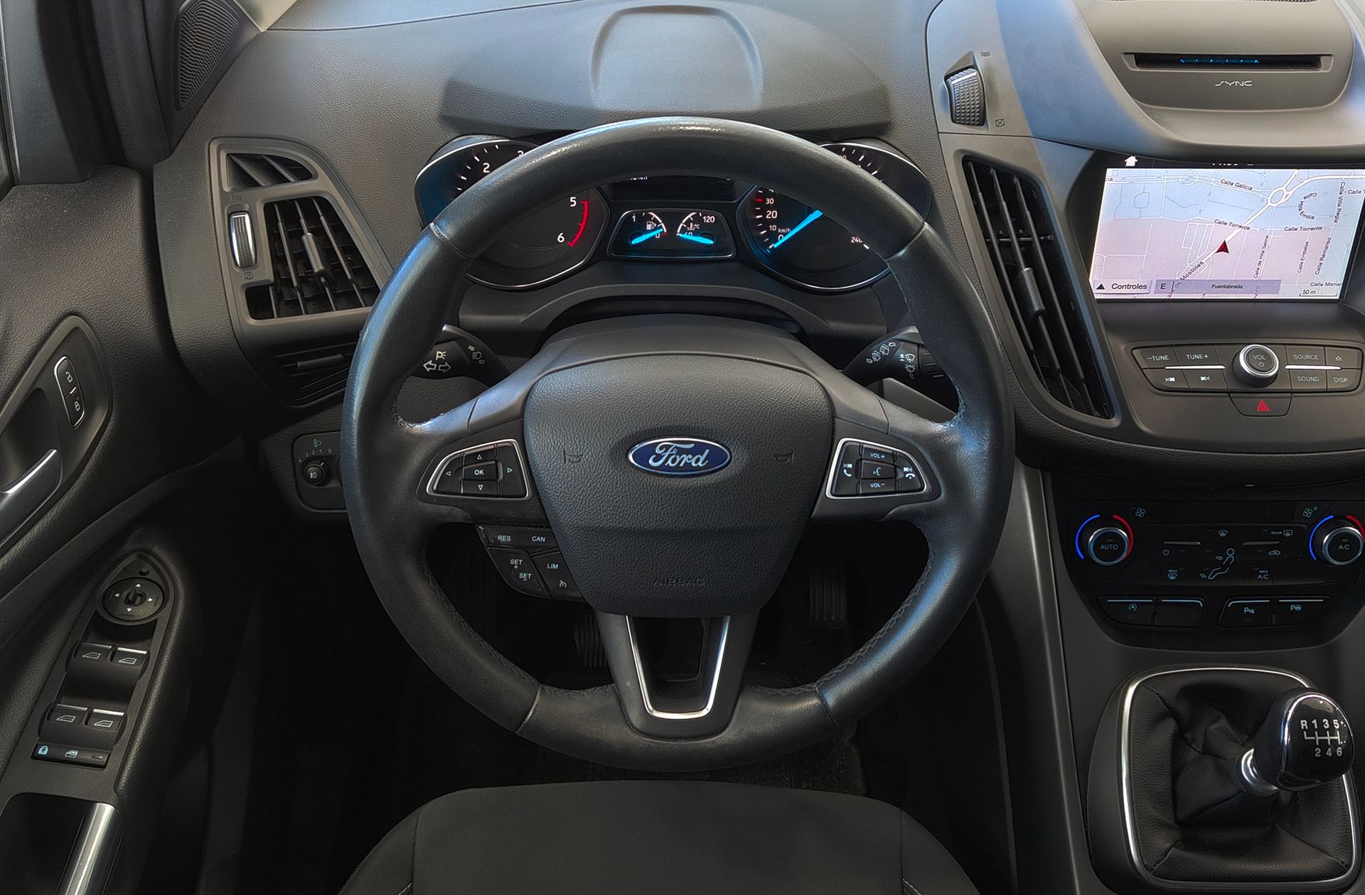 Ford Kuga 2.0 TDCi Trend+ 4x2 - foto 22