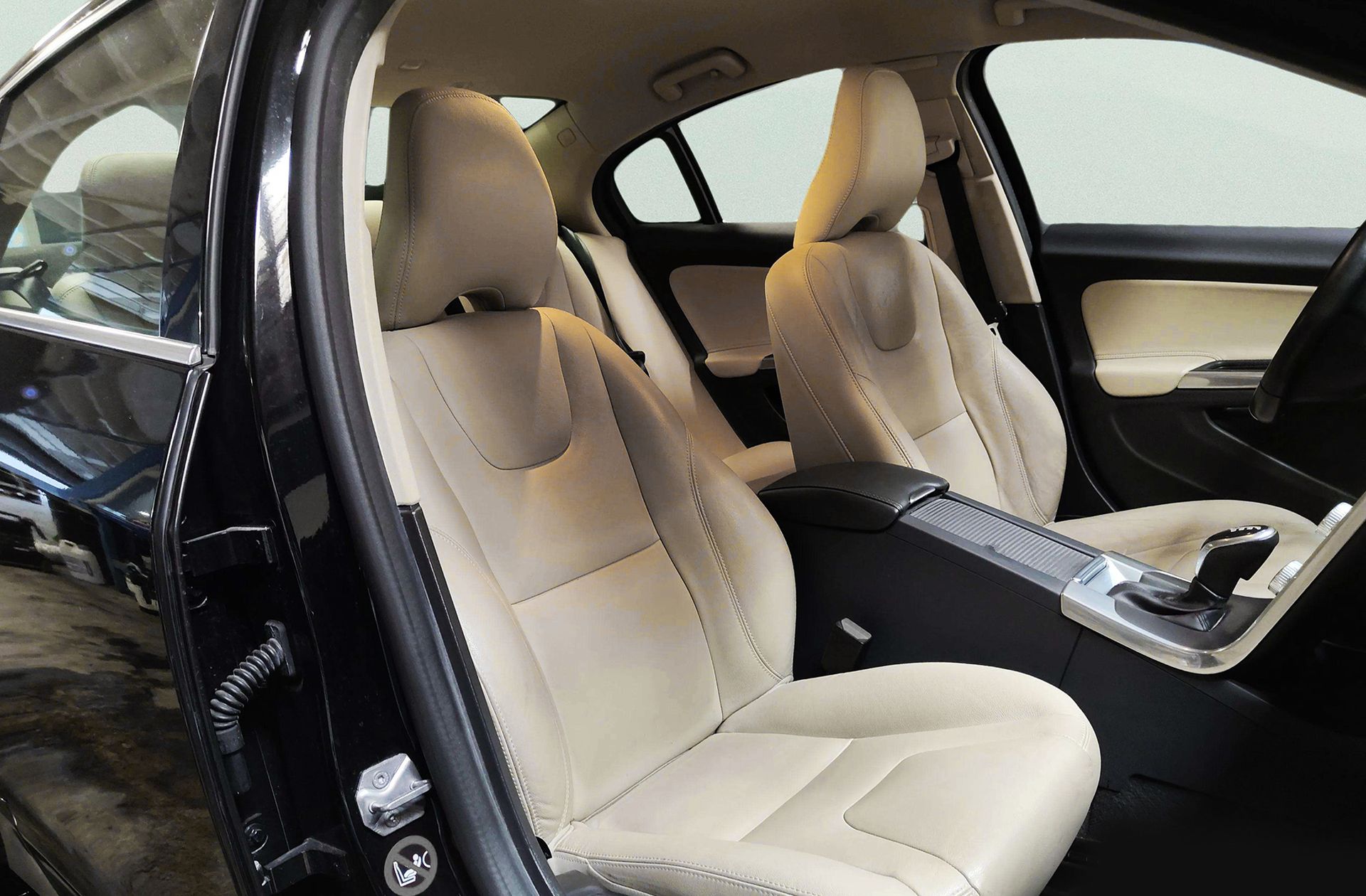Volvo S60 D3 Momentum - foto 18
