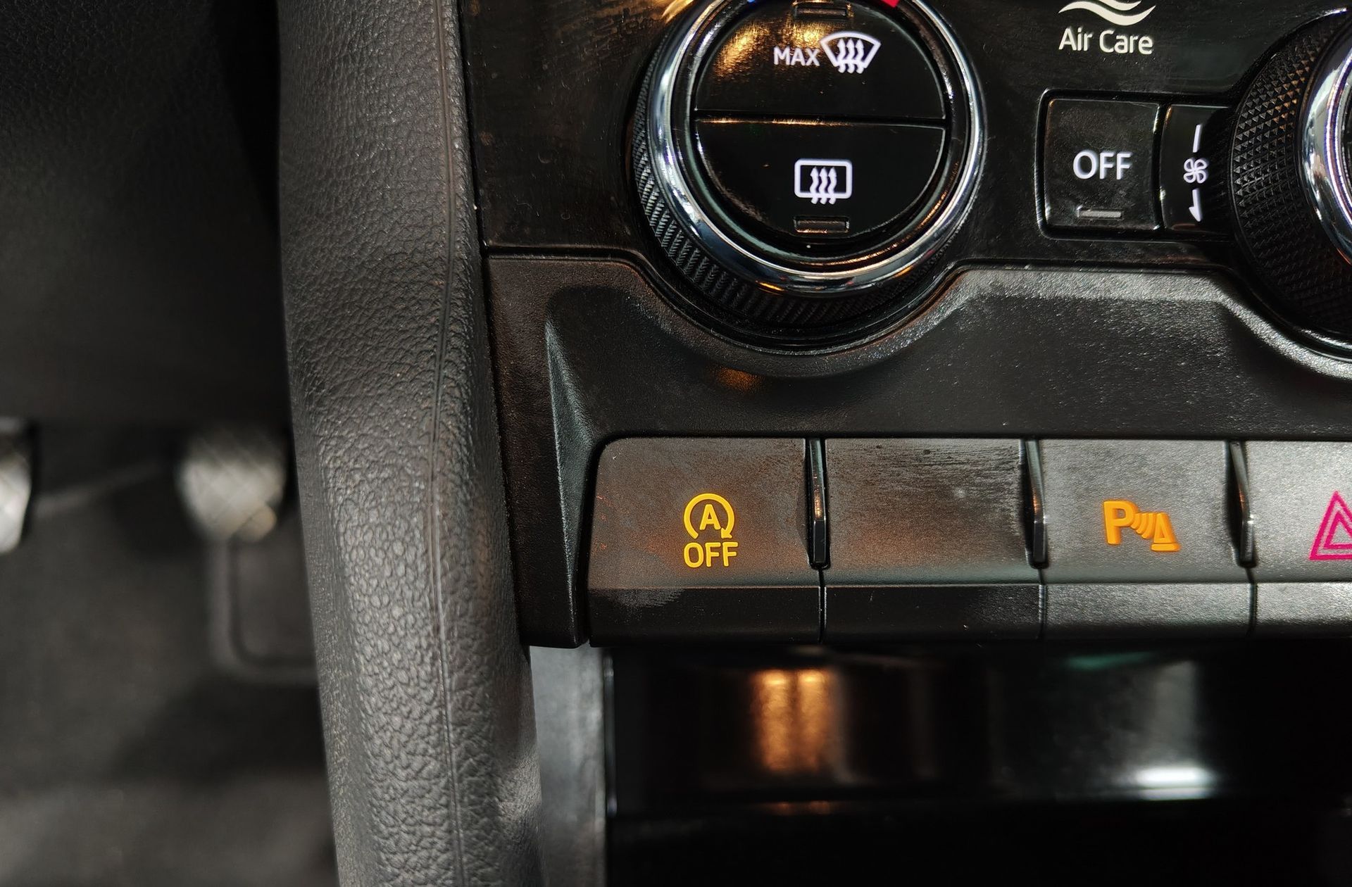 Škoda Karoq 2.0 TDI Selection - foto 11