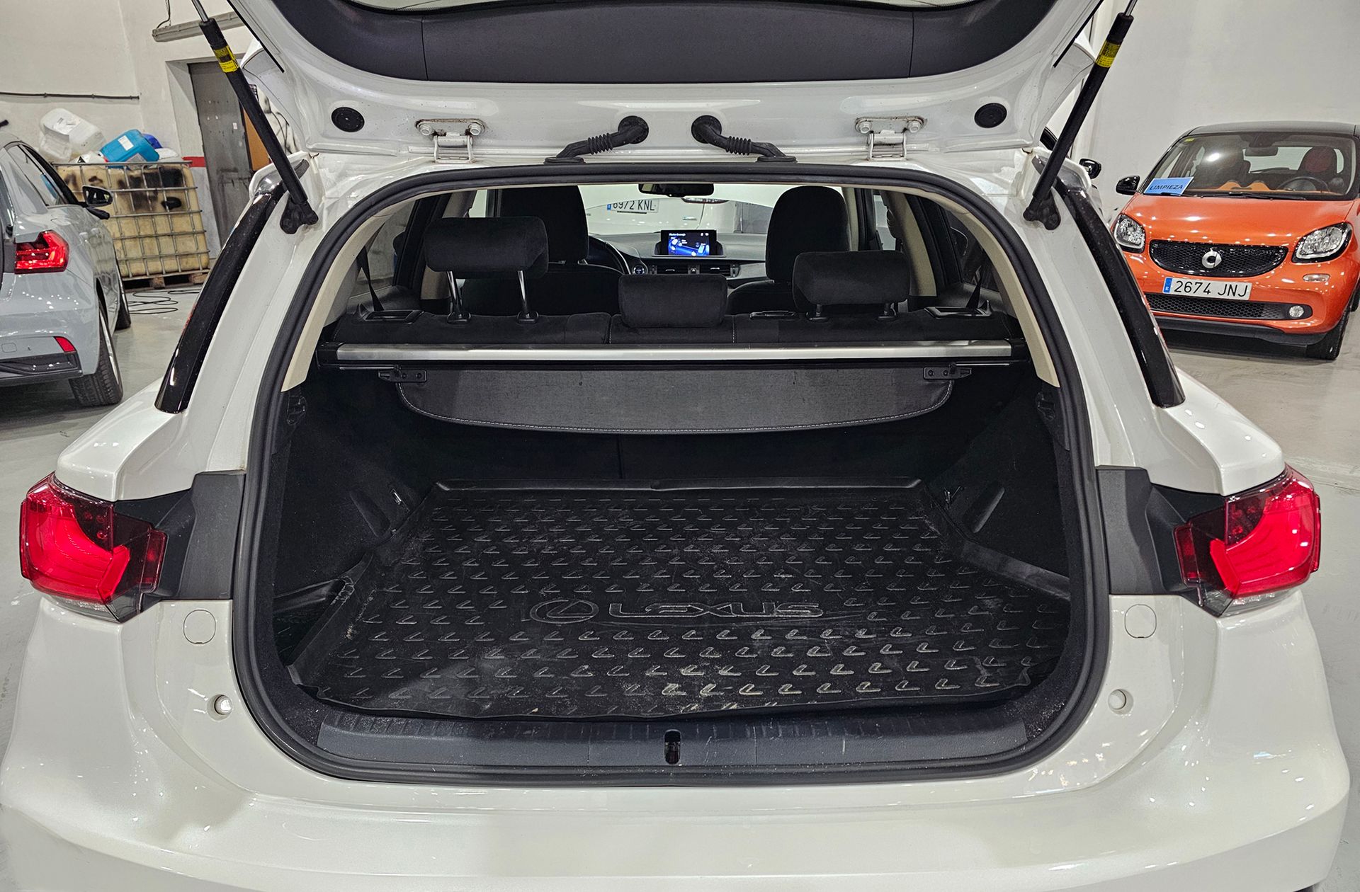 Lexus CT 200h Business - foto 14