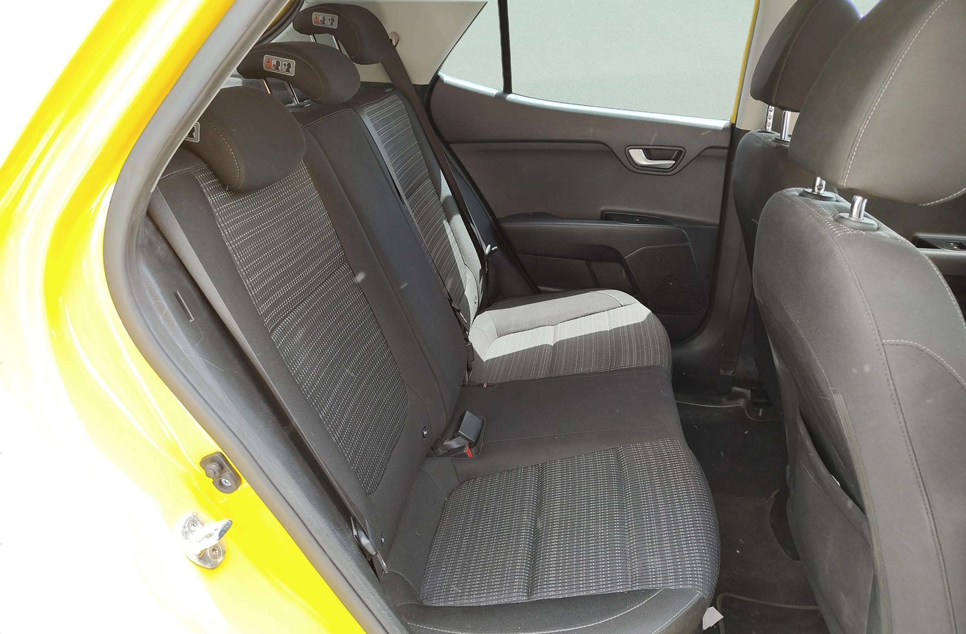 Kia Stonic 1.0 T-GDi Drive - foto 16