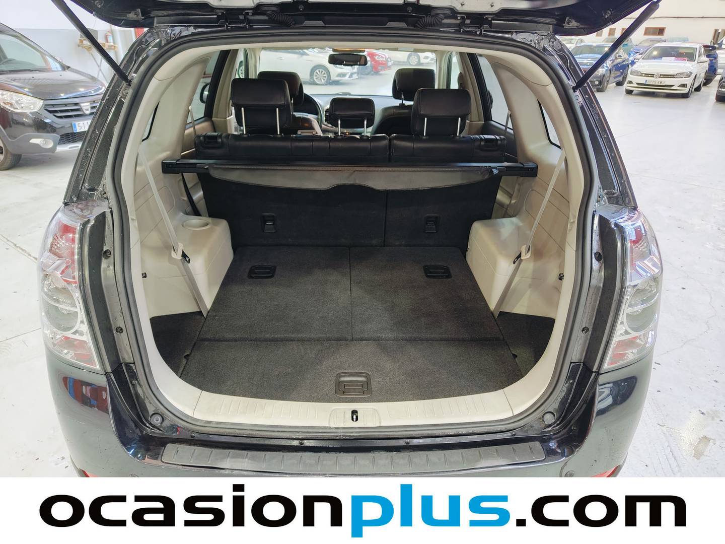 Foto Chevrolet Captiva Chevrolet Captiva 2.2 VCDI 16V LTZ AWD (184 CV) 9 Plazas siete plazas