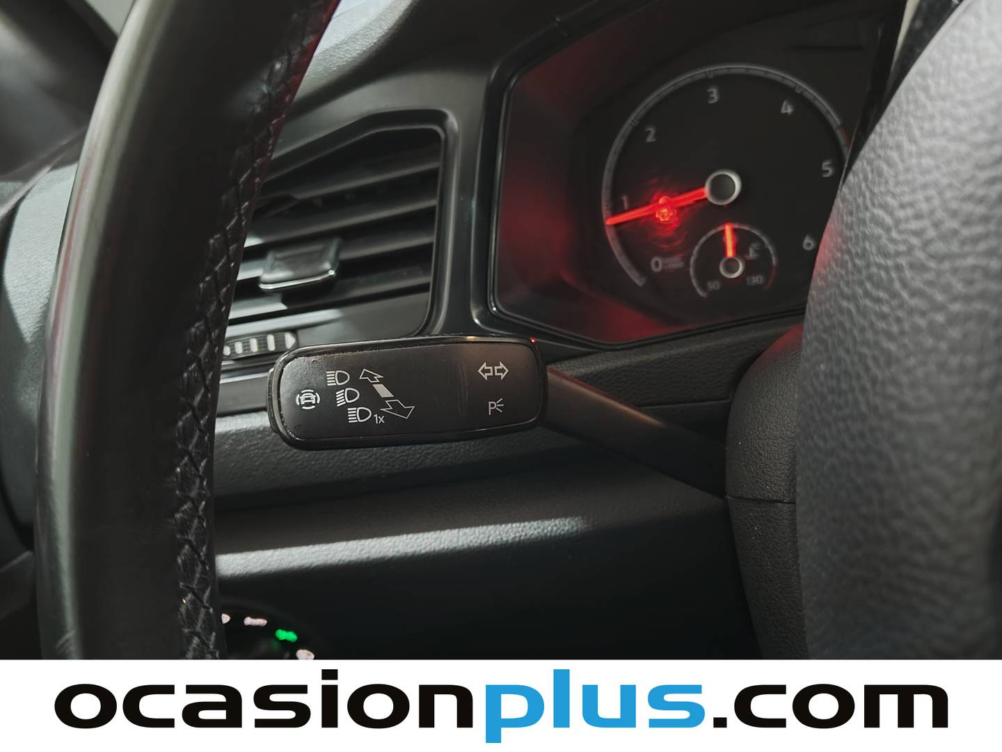 Foto Volkswagen T-Roc Volkswagen T-Roc Edition 1.6 TDI (115 CV)