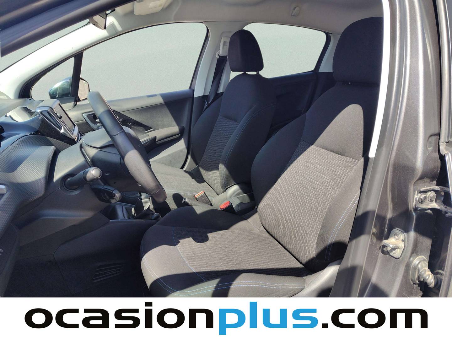 Foto asientos delanteros Peugeot 208 Peugeot 208 PureTech 82 Style (82 CV)