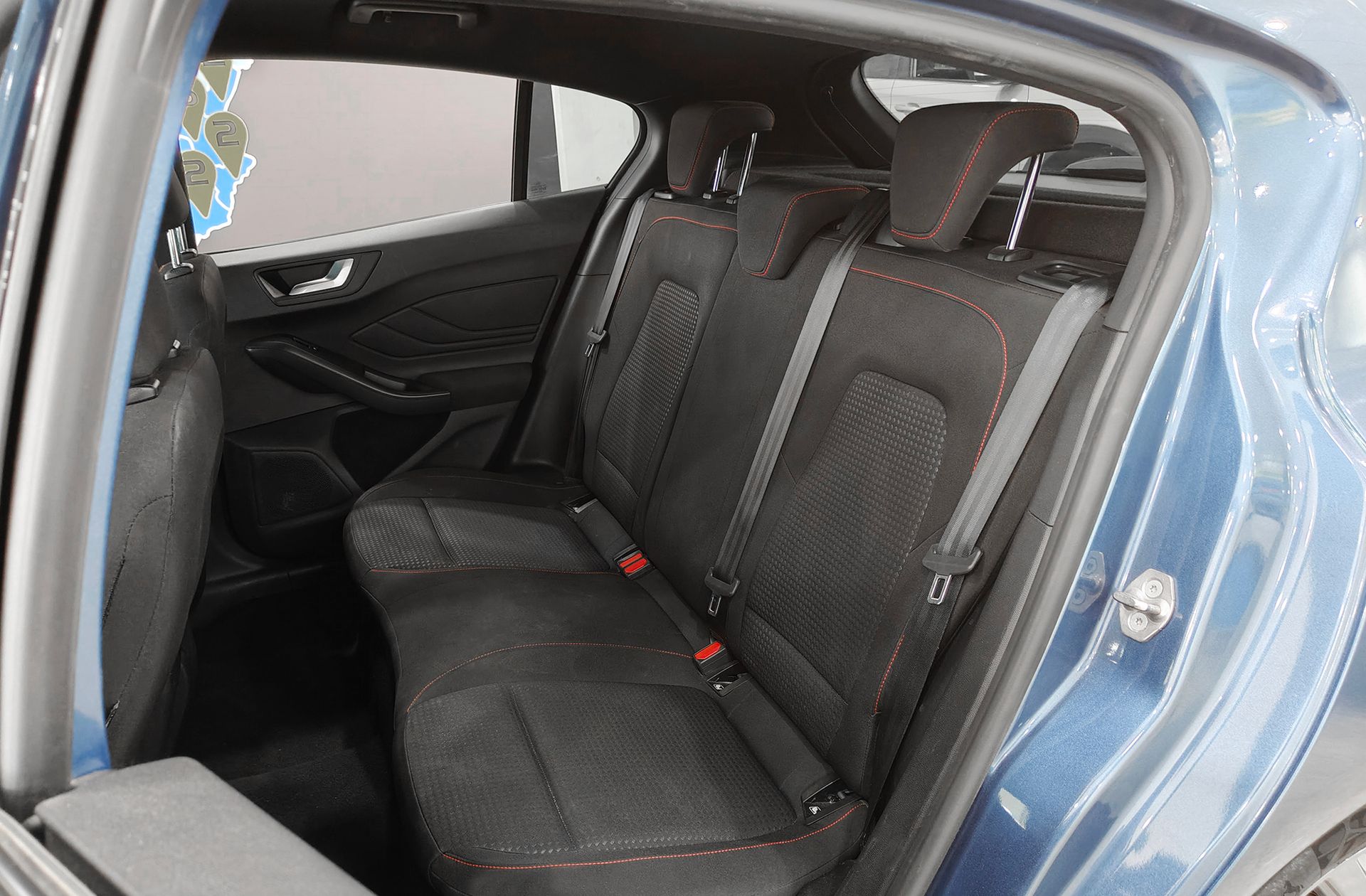 Ford Focus 1.0 EcoBoost MHEV ST-Line - foto 15