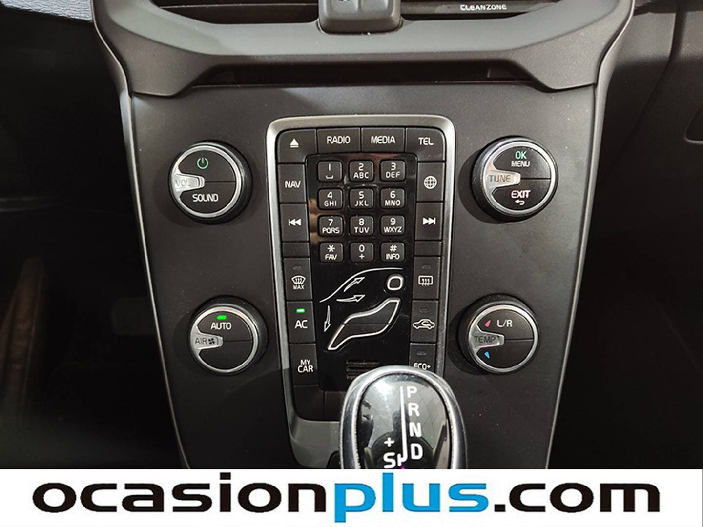 Foto Volvo V40 Volvo V40 D3 Momentum Auto (150 CV)