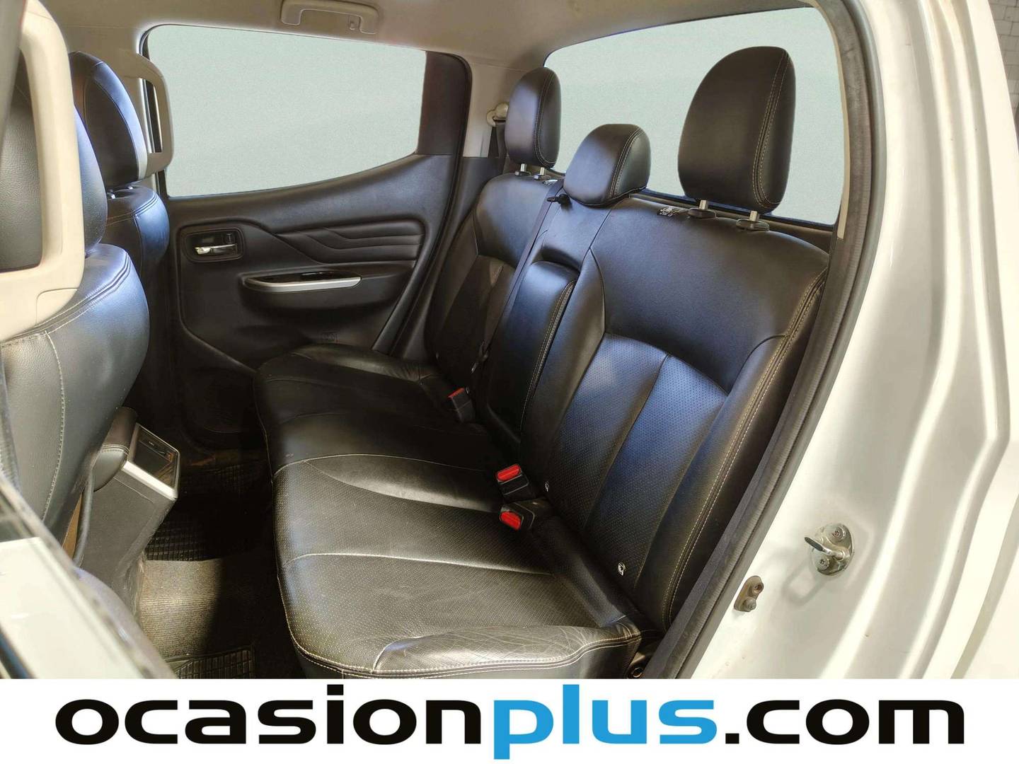 Foto asientos traseros Mitsubishi L200 Mitsubishi L200 220 DI-D Doble Cabina Kaiteki (150 CV)