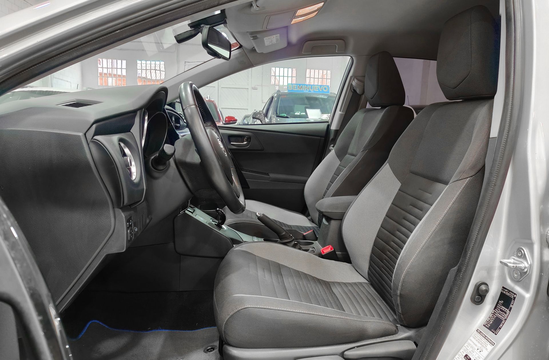 Toyota Auris 140H Hybrid Active - foto 9