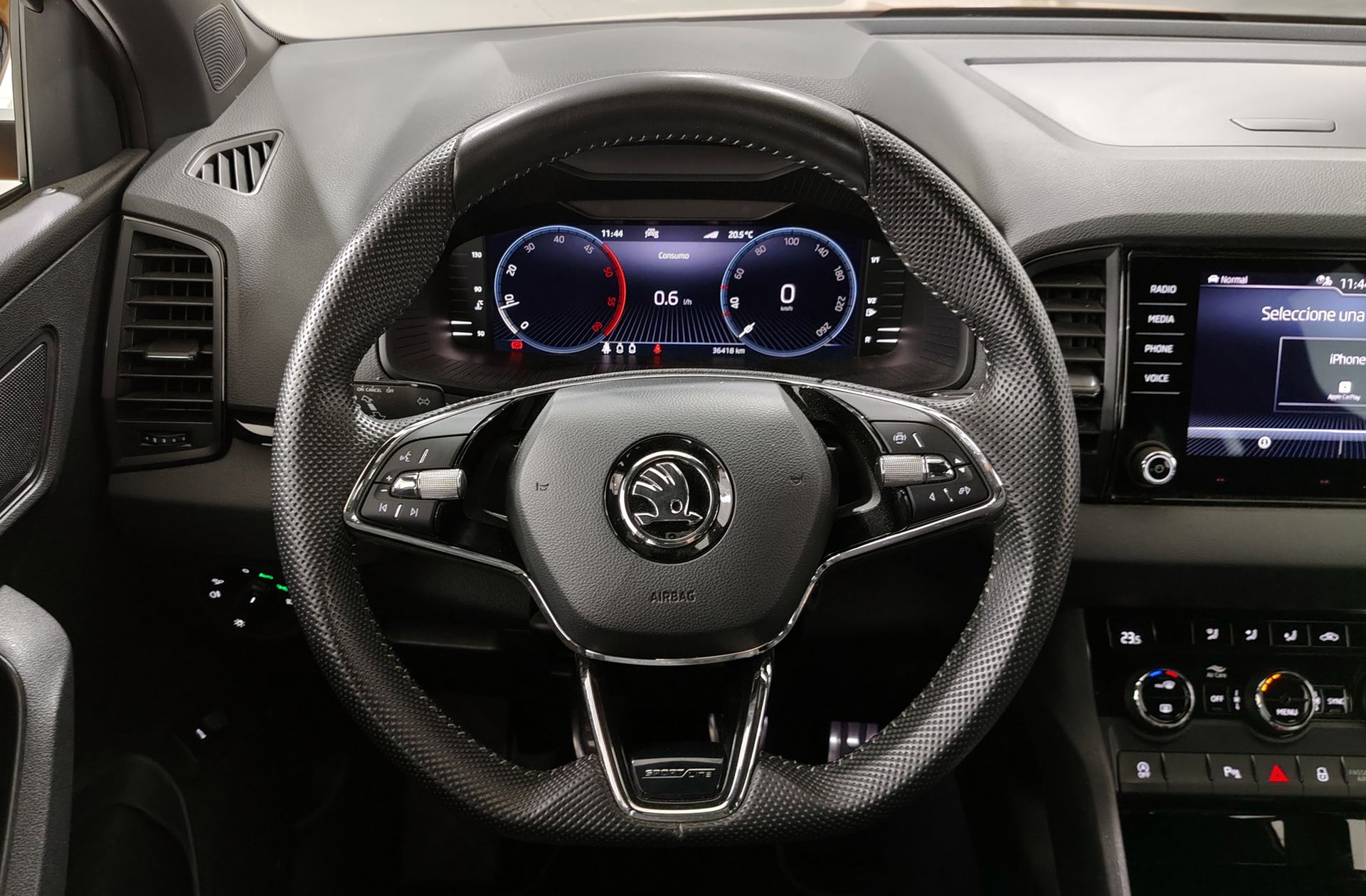 Škoda Karoq 2.0 TDI Sportline - foto 24