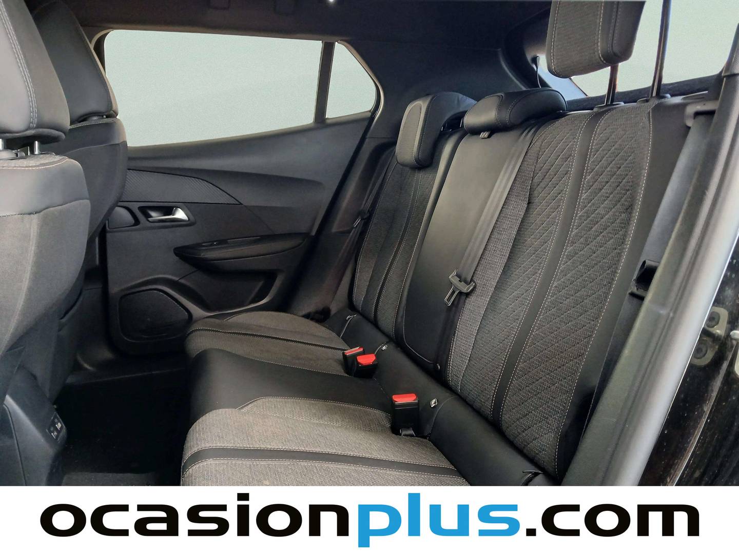 Foto asientos traseros Peugeot 2008 Peugeot 2008 PureTech 100 S&S Allure (100 CV)
