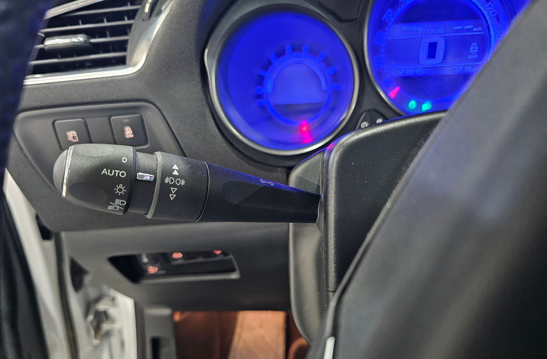 Citroën C4 BlueHDi 120 Shine - foto 28