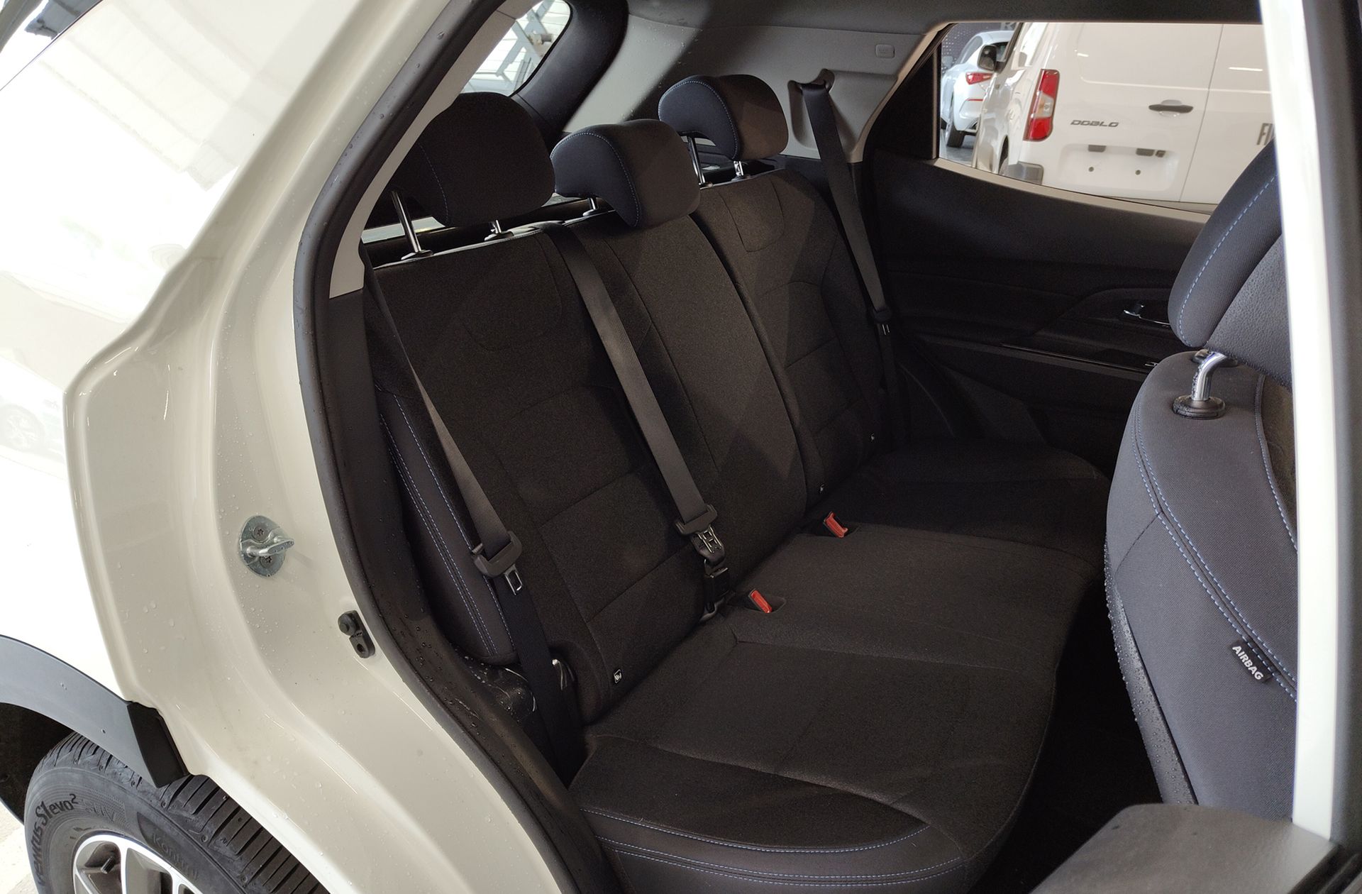SsangYong Korando E-motion Urban - foto 15