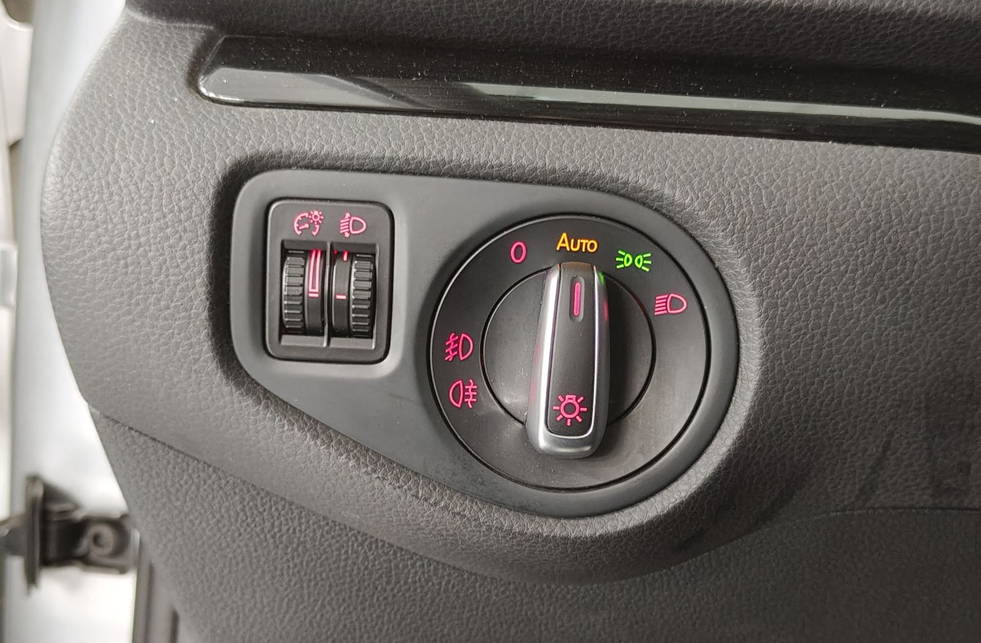 SEAT Alhambra 2.0 TDI Style 4Drive - foto 27