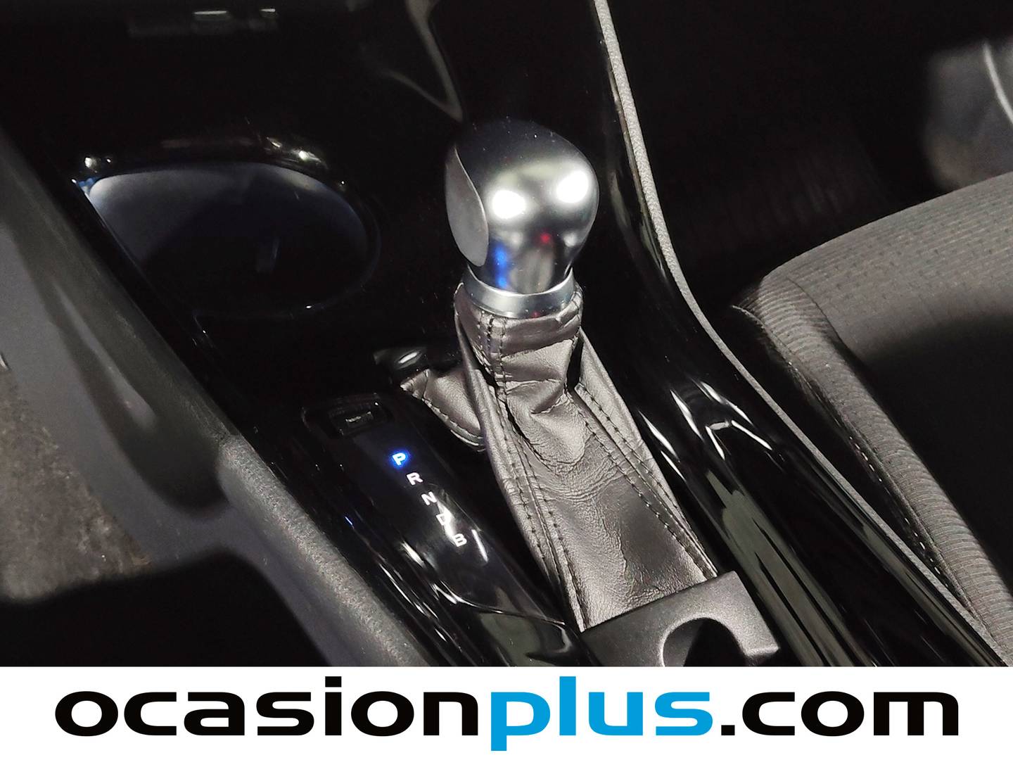 Foto Toyota C-HR Toyota C-HR 1.8 125H Advance Pack Plus (122 CV)