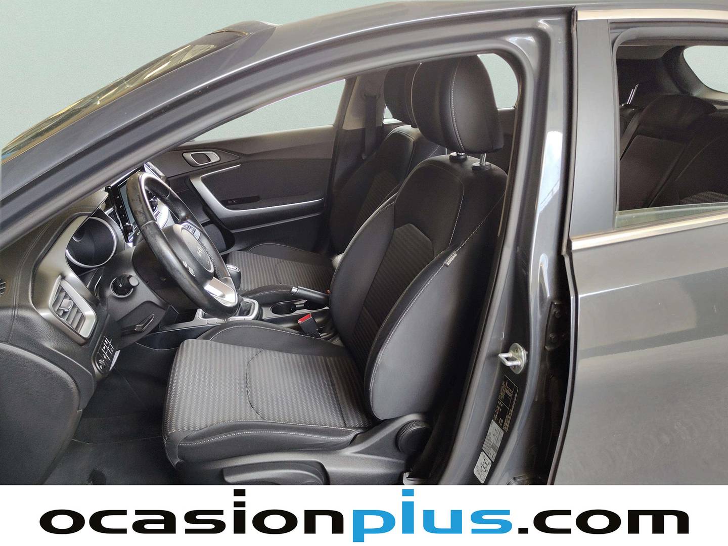 Foto asientos delanteros KIA Ceed KIA Ceed 1.0 T-GDI Drive (100 CV)