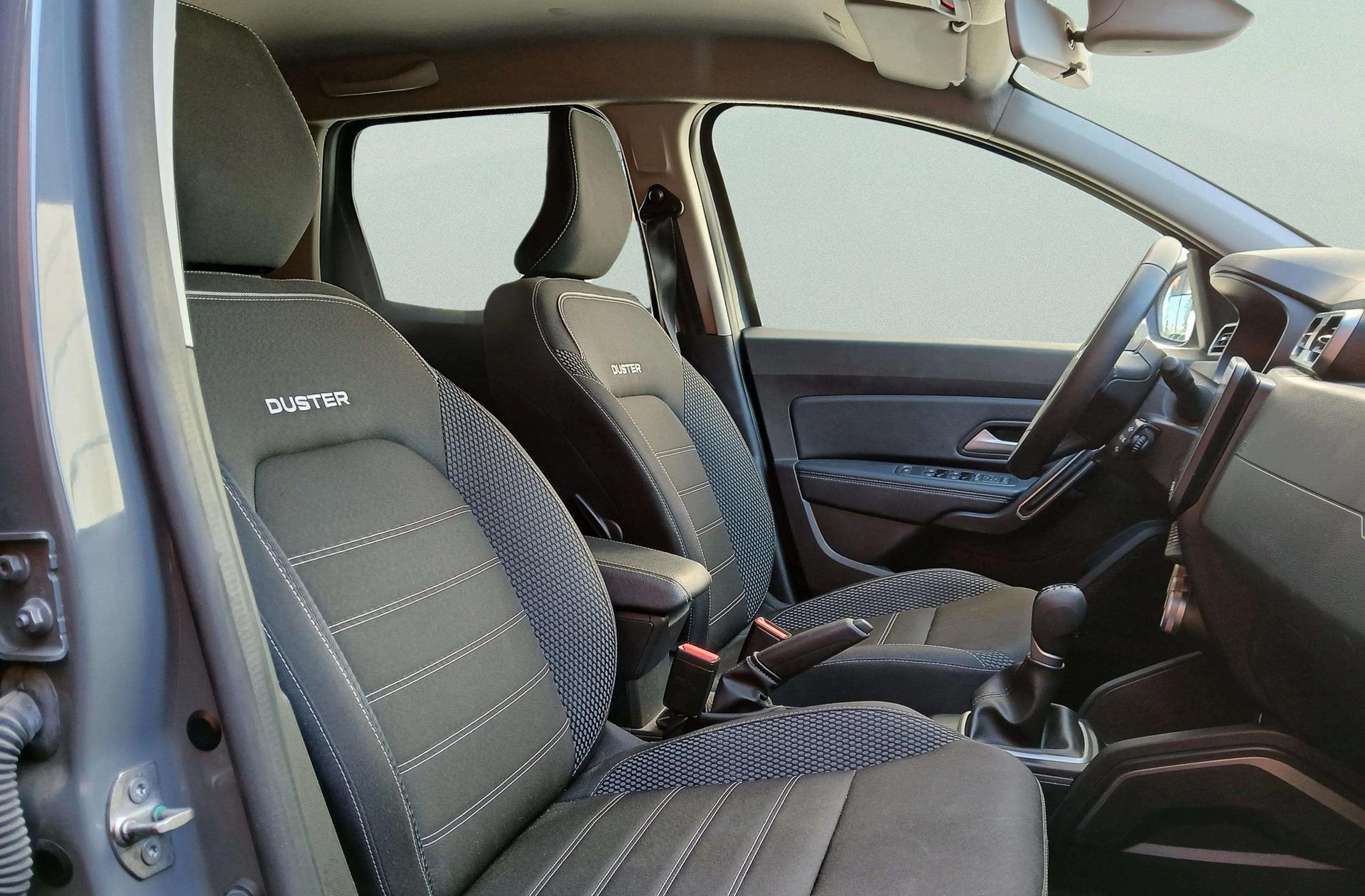 Dacia Duster Journey Go TCe EDC - foto 17