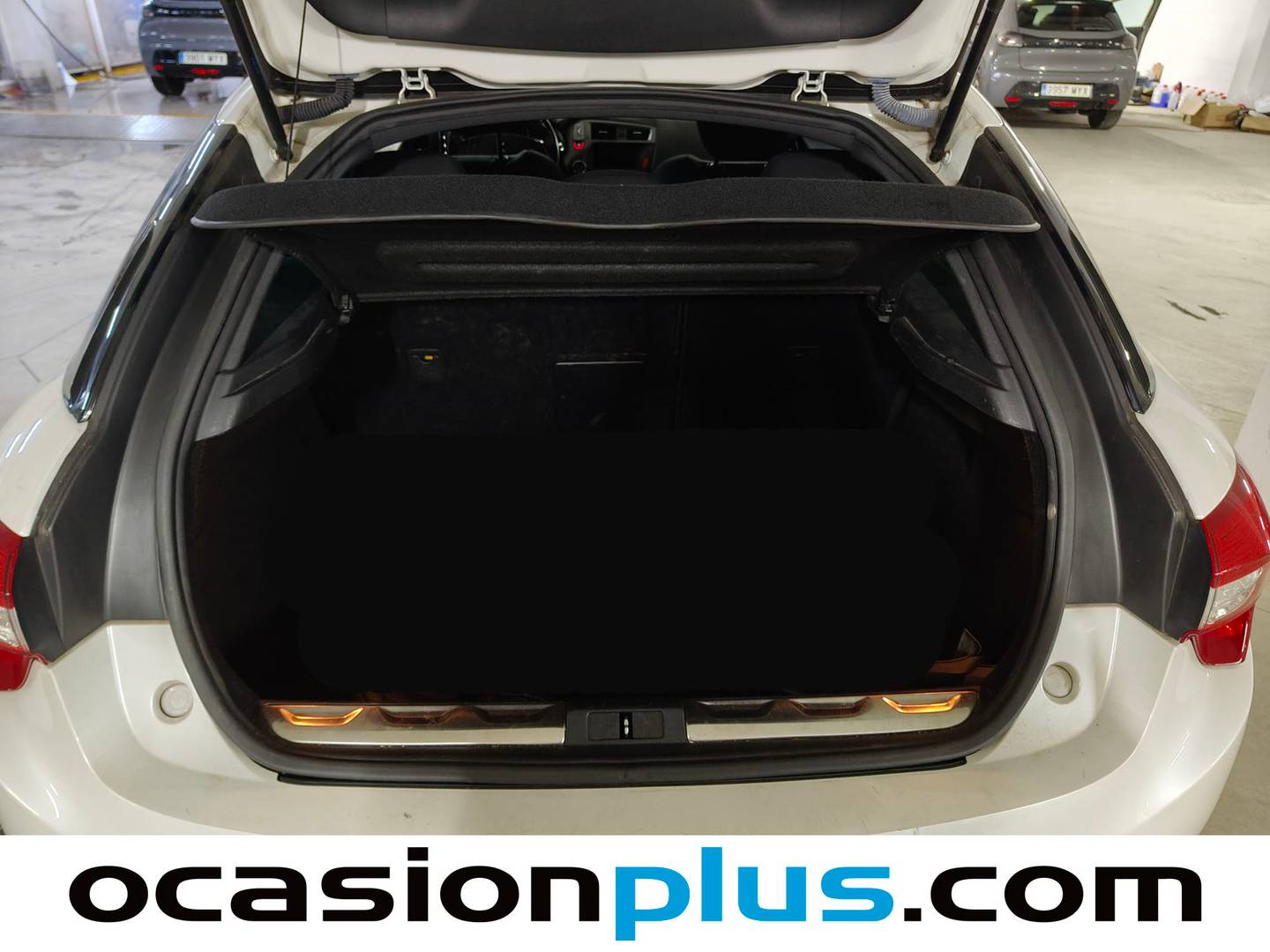 Fotos maletero DS DS 5 DS DS5 BlueHdi 120 Desire (120 CV)