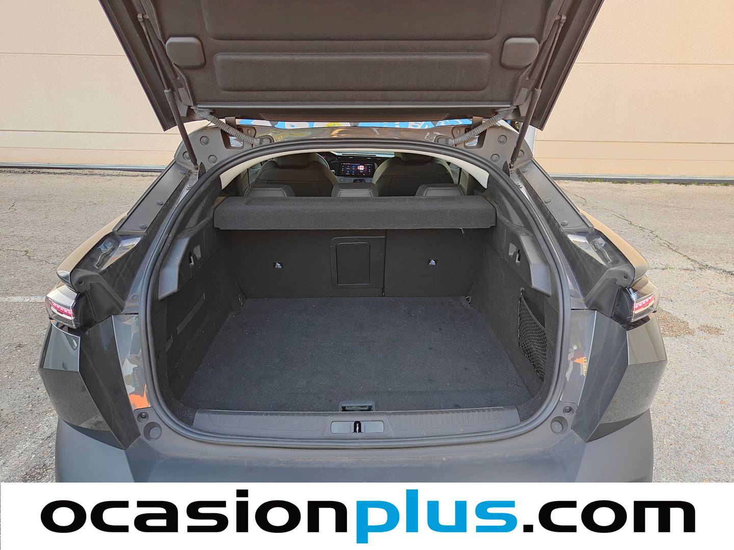 Fotos maletero Peugeot 408 Peugeot 408 PHEV 180 Allure Pack e-EAT8 (181 CV)