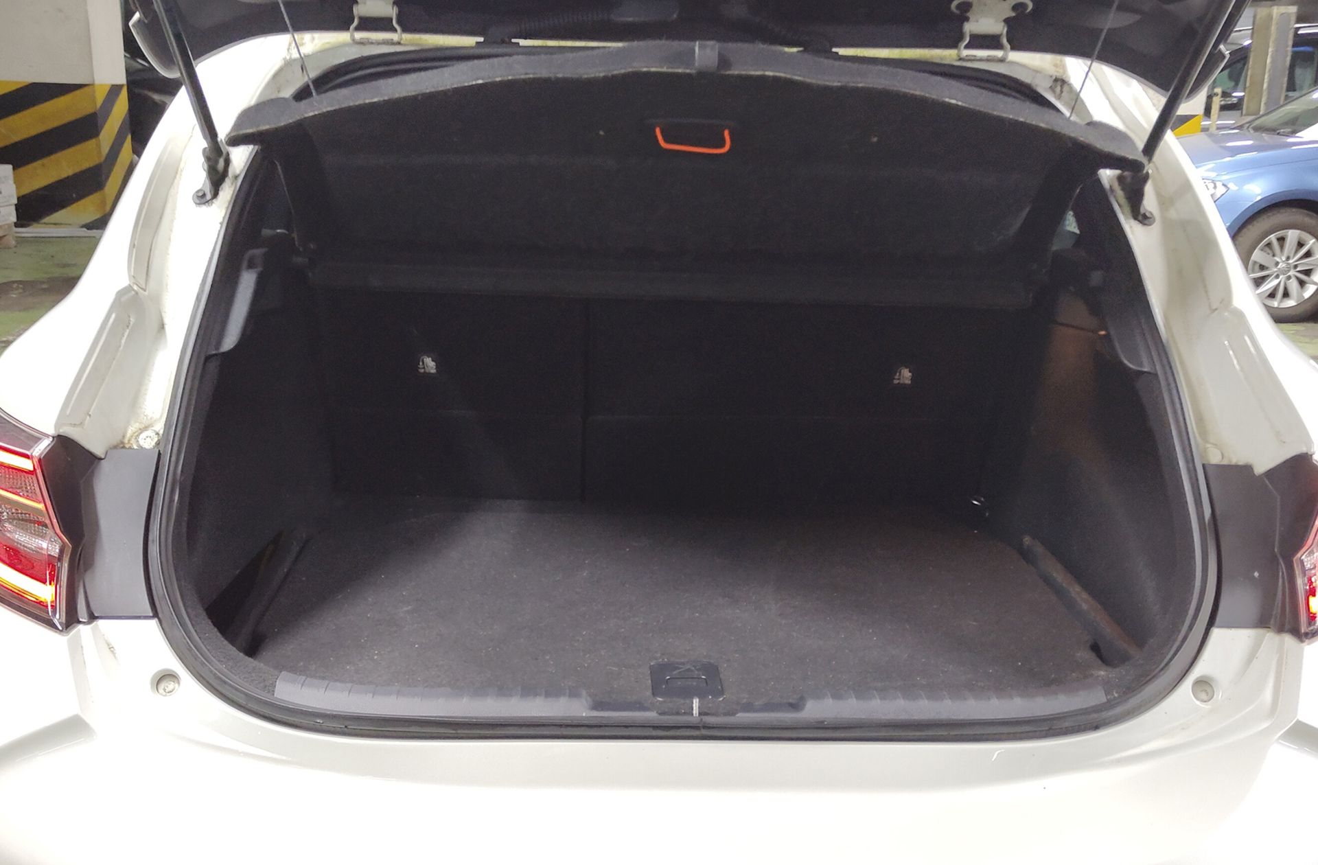 Toyota Corolla 180H Feel! E-CVT - foto 15