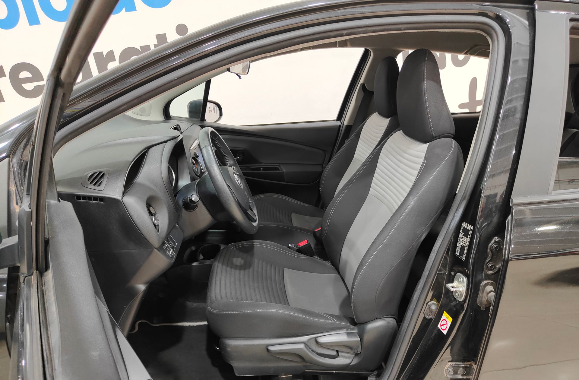 Toyota Yaris 1.5 Hybrid Feel - foto 9
