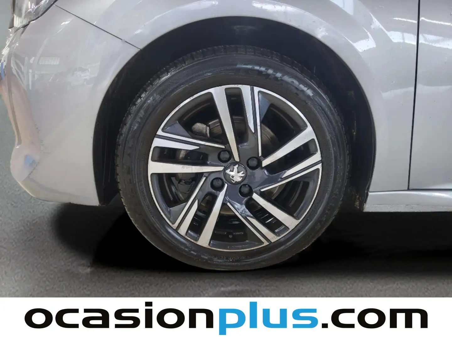 Foto Peugeot 208 Peugeot 208 PureTech 100 Allure (100 CV)