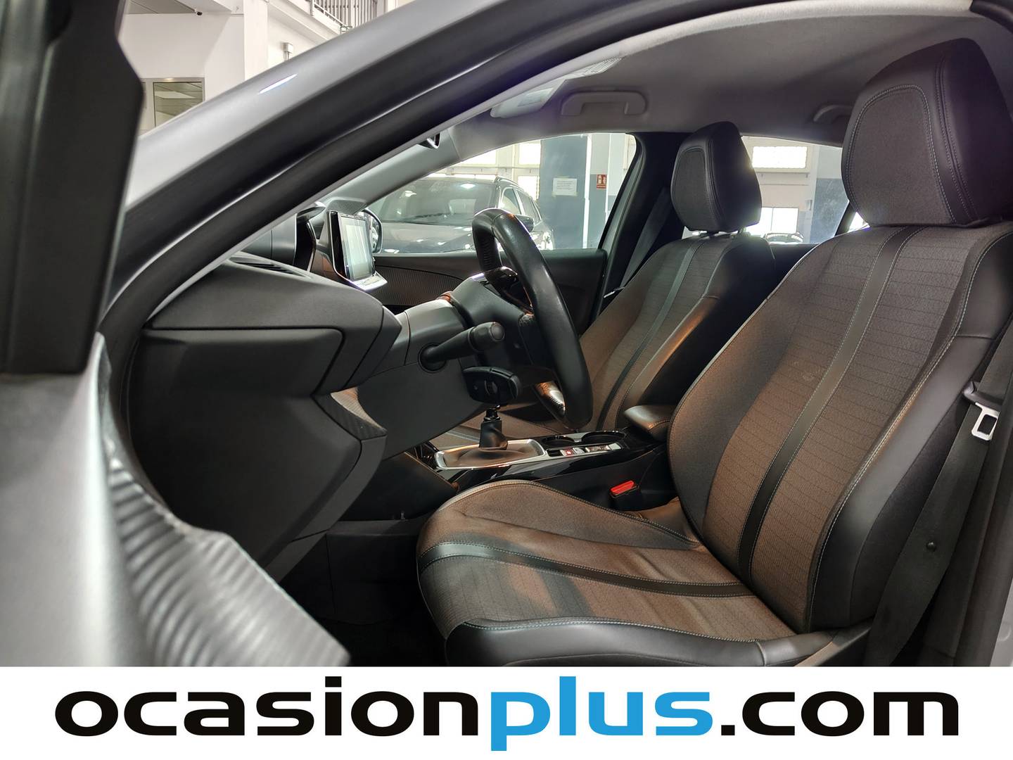 Foto asientos delanteros Peugeot 208 Peugeot 208 PureTech 100 Allure (100 CV)