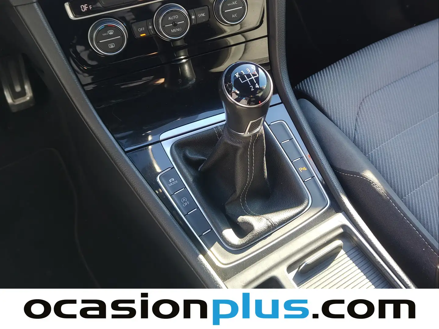 Foto Volkswagen Golf Volkswagen Golf Sport 1.6 TDI BMT (110 CV) Pack R-Line