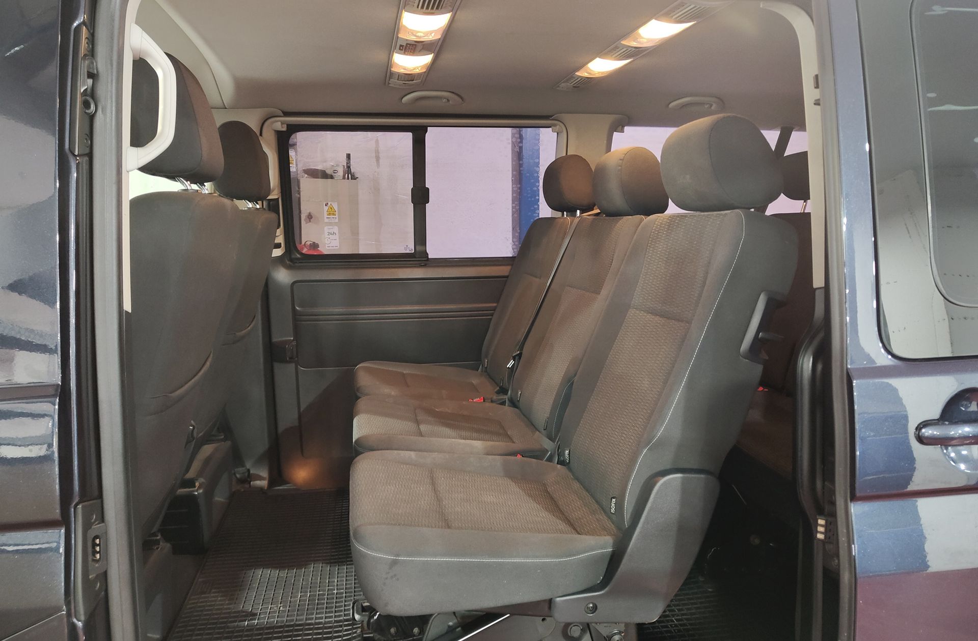 Volkswagen Caravelle Premium Batalla Larga 2.0 TDI BMT DSG - foto 14