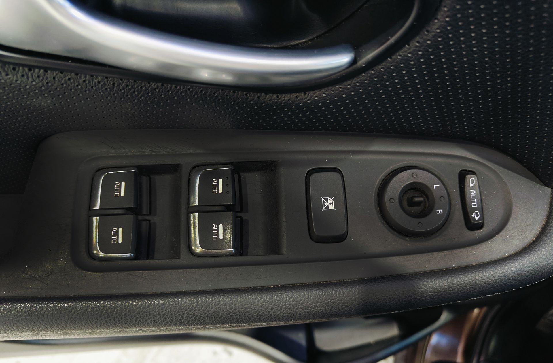 Kia Carens 1.7 CRDi VGT Eco-Dynam x-Tech 7 plazas - foto 34