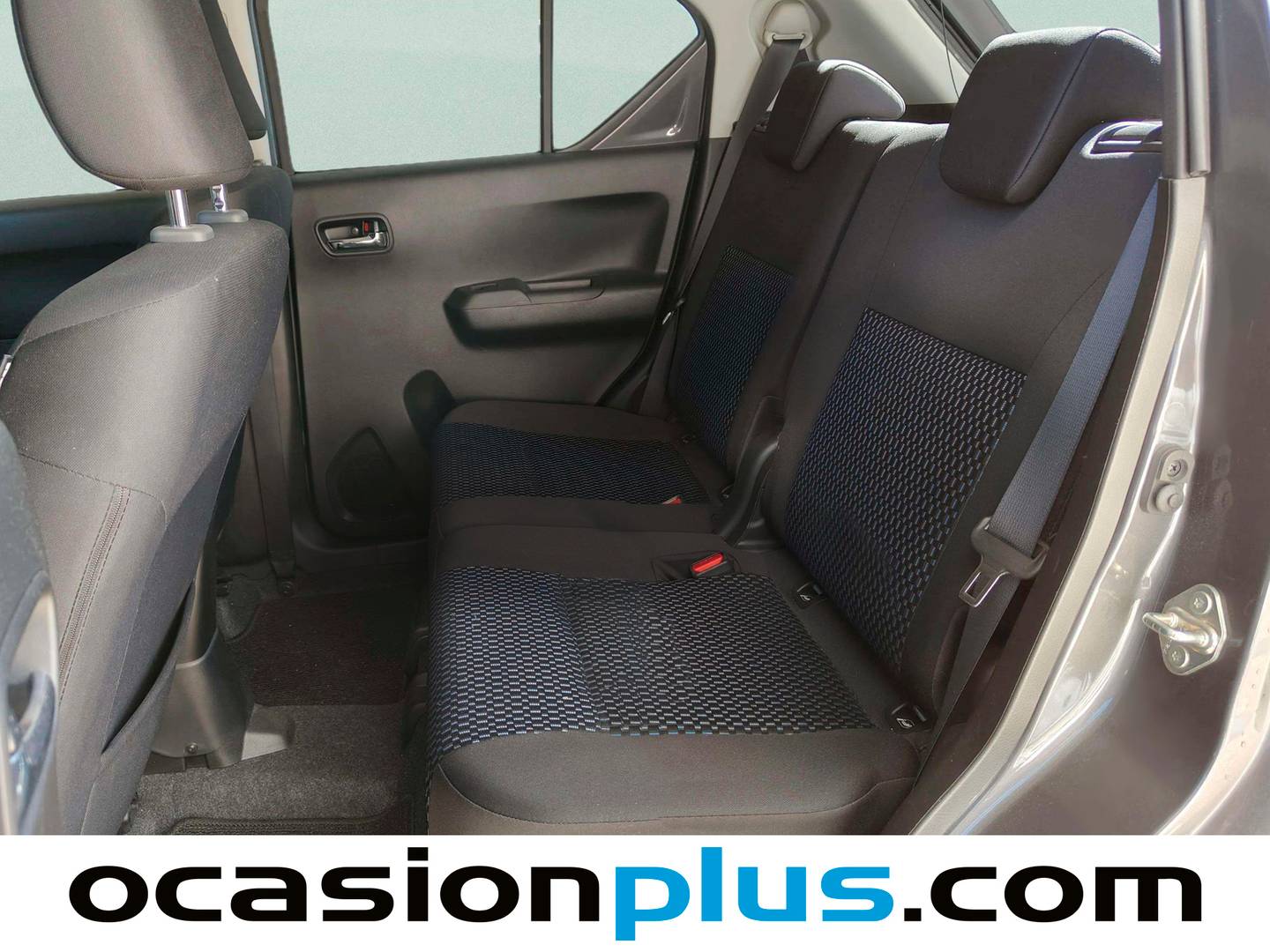 Foto asientos traseros Suzuki Ignis SUZUKI Ignis 1.2 GLX 4WD Mild Hybrid