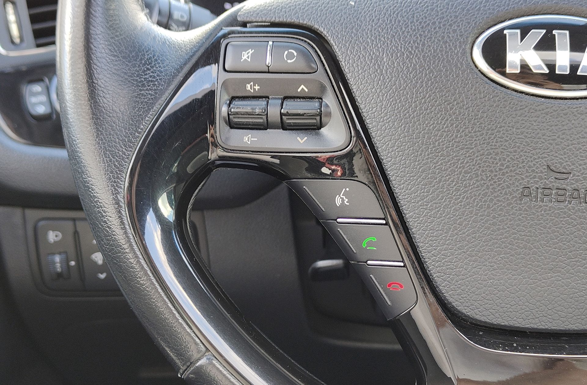 Kia Ceed 1.6 CRDi VGT Maracaná - foto 24