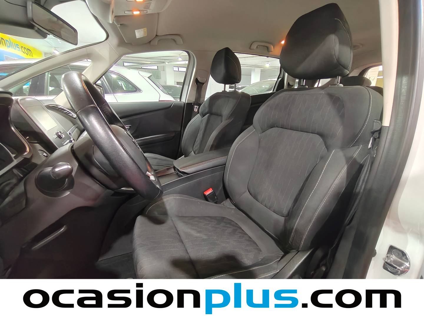 Foto asientos delanteros Renault Grand Scénic Renault Grand Scenic Limited TCe (140 CV) GPF