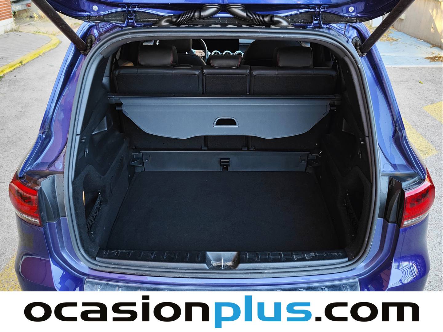 Foto Mercedes GLB Mercedes-Benz GLB 220 D 4MATIC (190 CV) Pack AMG