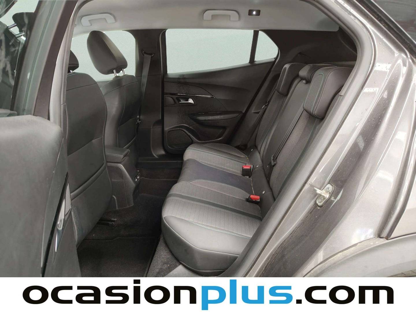 Foto asientos traseros Peugeot 2008 Peugeot 2008 BlueHDi 110 Allure Pack (110 CV)