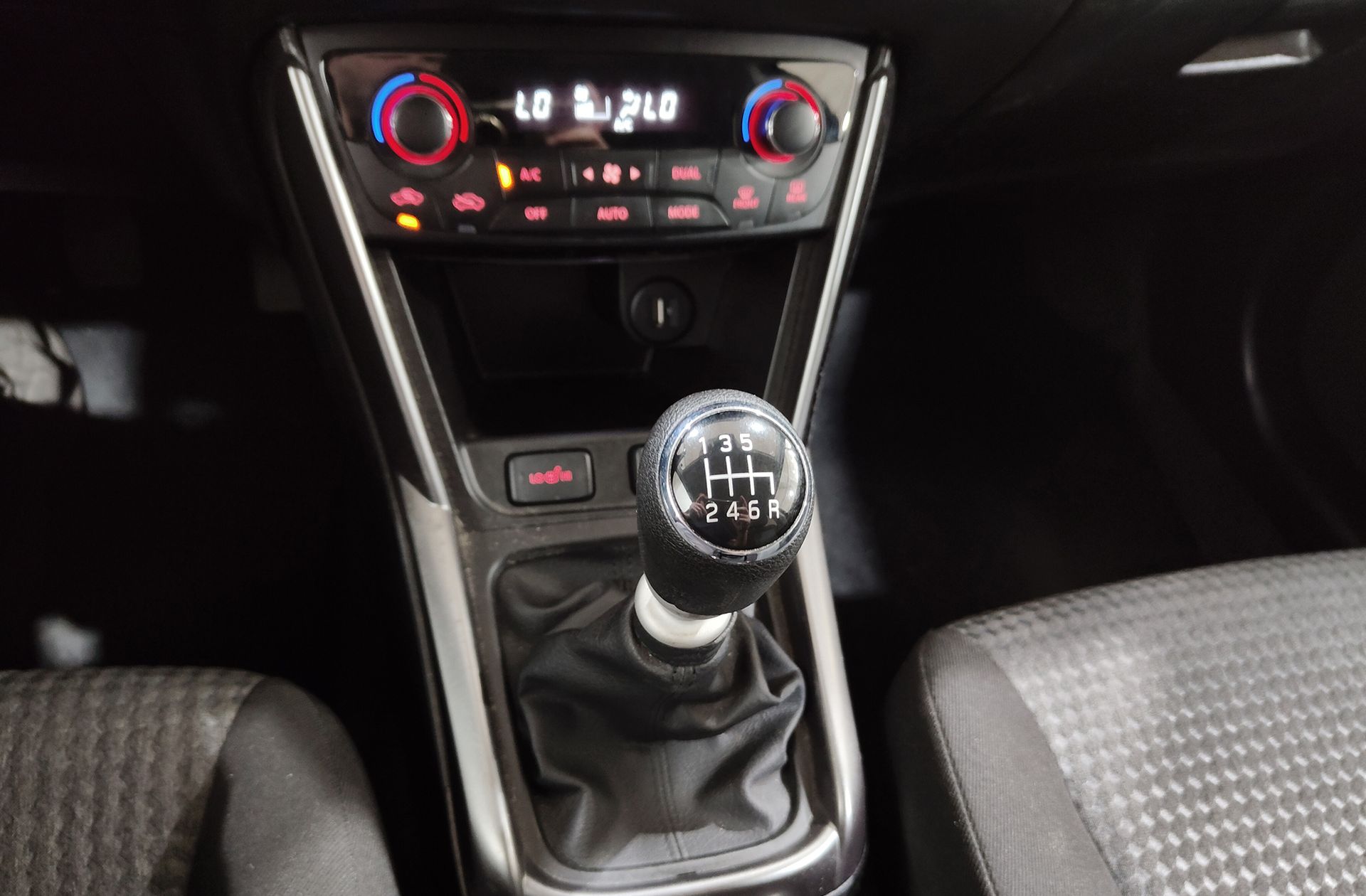 Suzuki S-Cross 1.4T Mild Hybrid S2 4WD - foto 5
