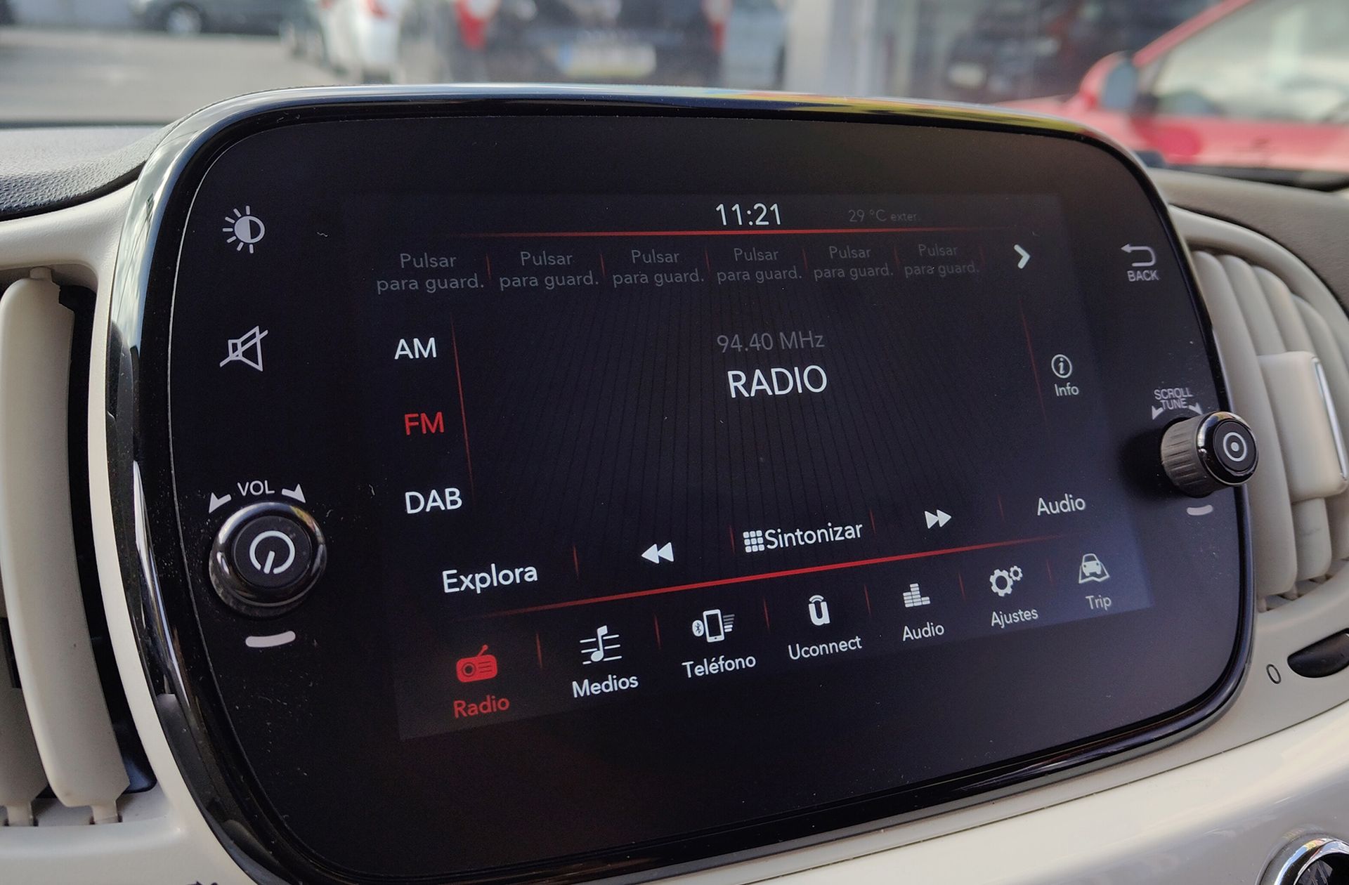 Fiat 500 1.0 Hybrid Monotrim Style - foto 24