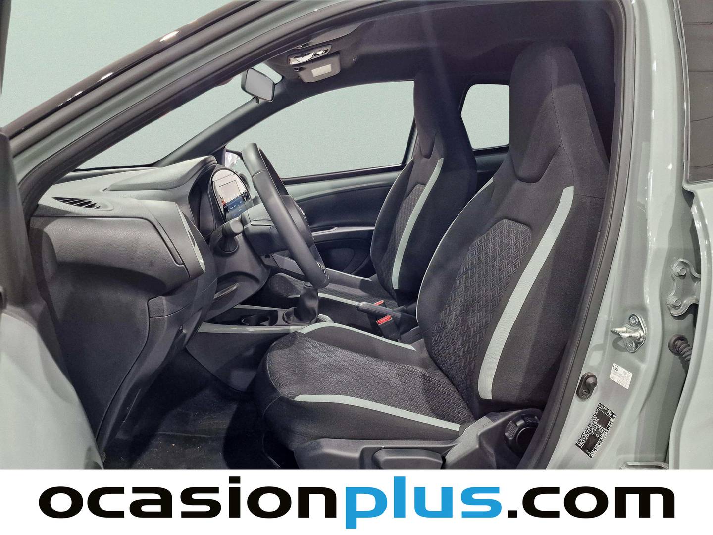 Foto asientos delanteros Toyota Aygo X Cross Toyota Aygo X Cross 1.0 VVT-I Like (72 CV)