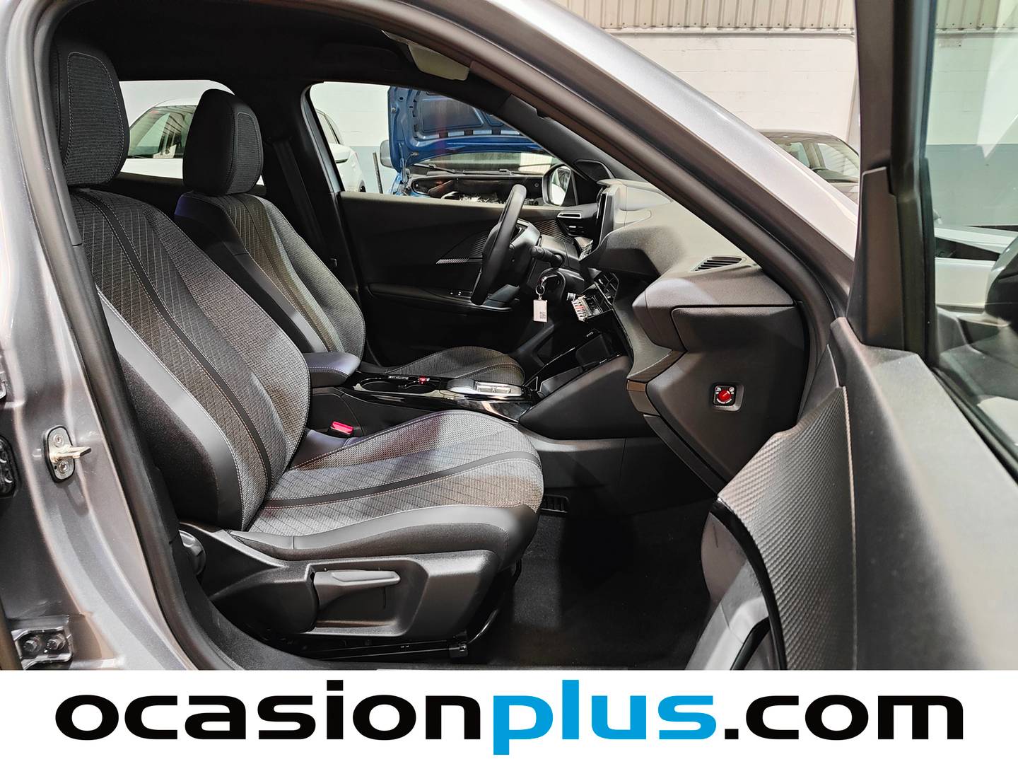 Peugeot 2008 Peugeot 2008 Allure Hybrid eDCS6 (145 CV) 2026