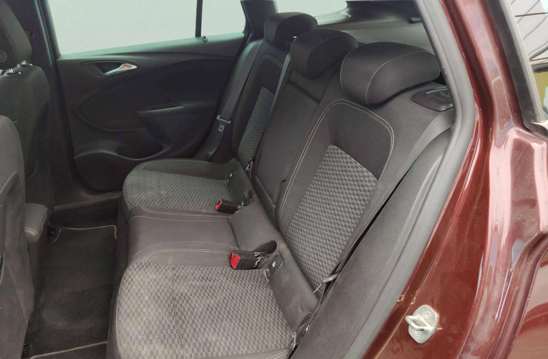 Opel Astra 1.4 Turbo Dynamic - foto 11
