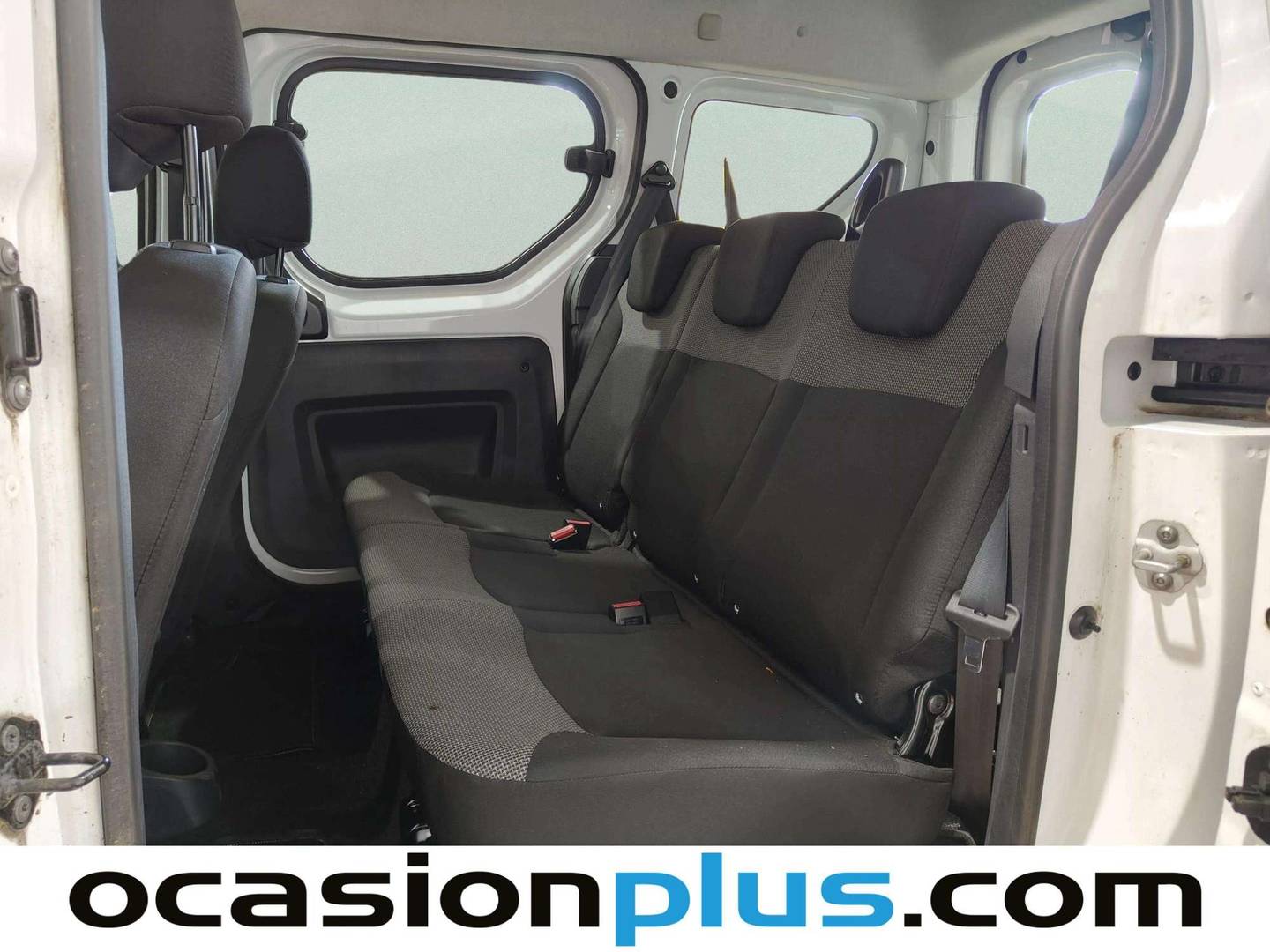 Foto asientos traseros Dacia Dokker Dacia Dokker Essential 1.6 ECO-G (109 CV)