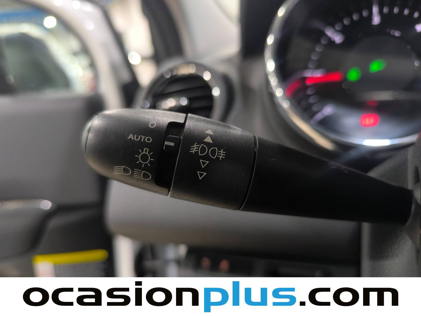 Equipamiento del Peugeot 5008 Peugeot 5008 1.6 HDI Style (115 CV)