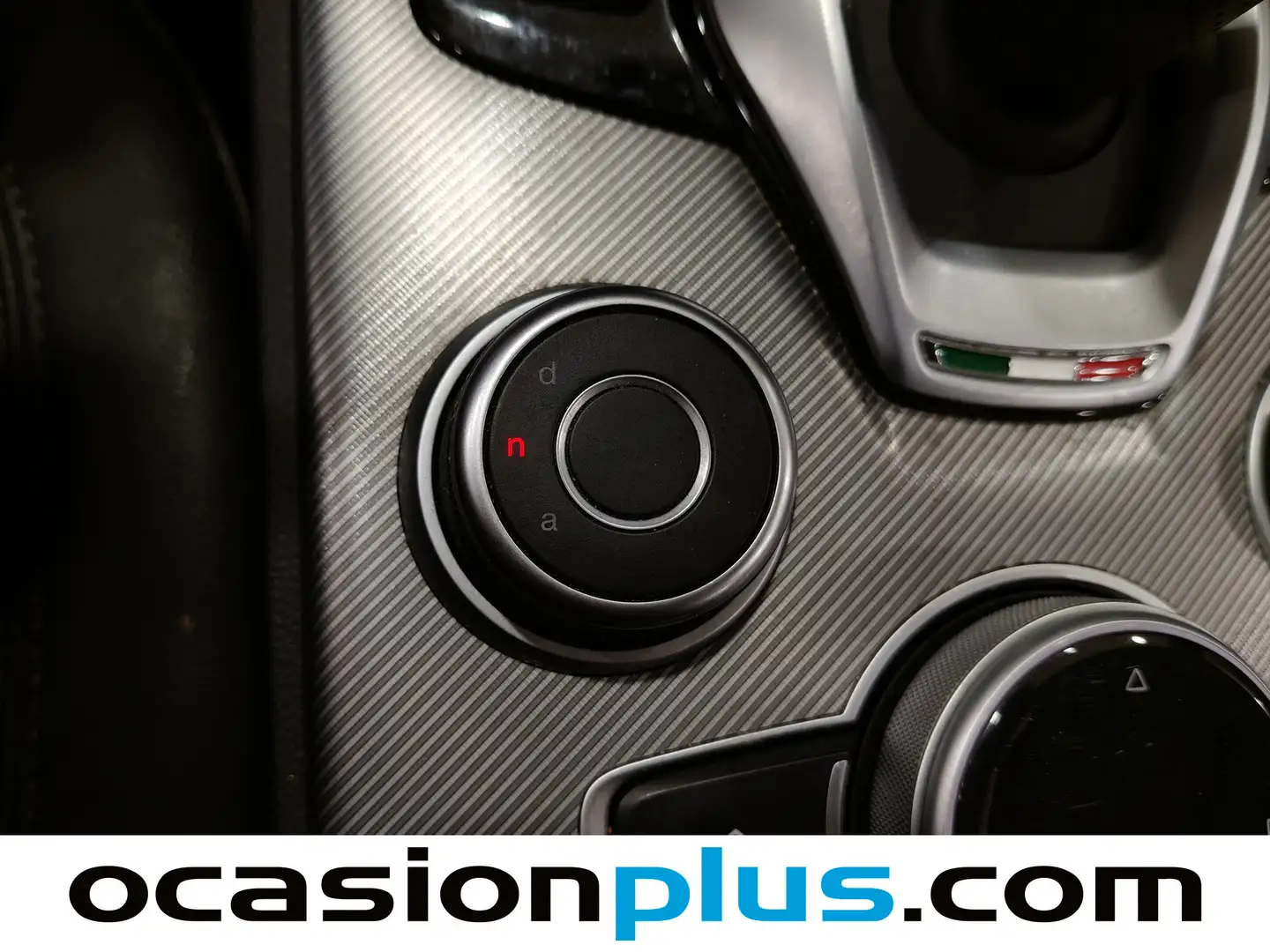 Foto Alfa Romeo Stelvio Alfa Romeo Stelvio 2.0 Gasolina Sprint Q4 Auto (200 CV)