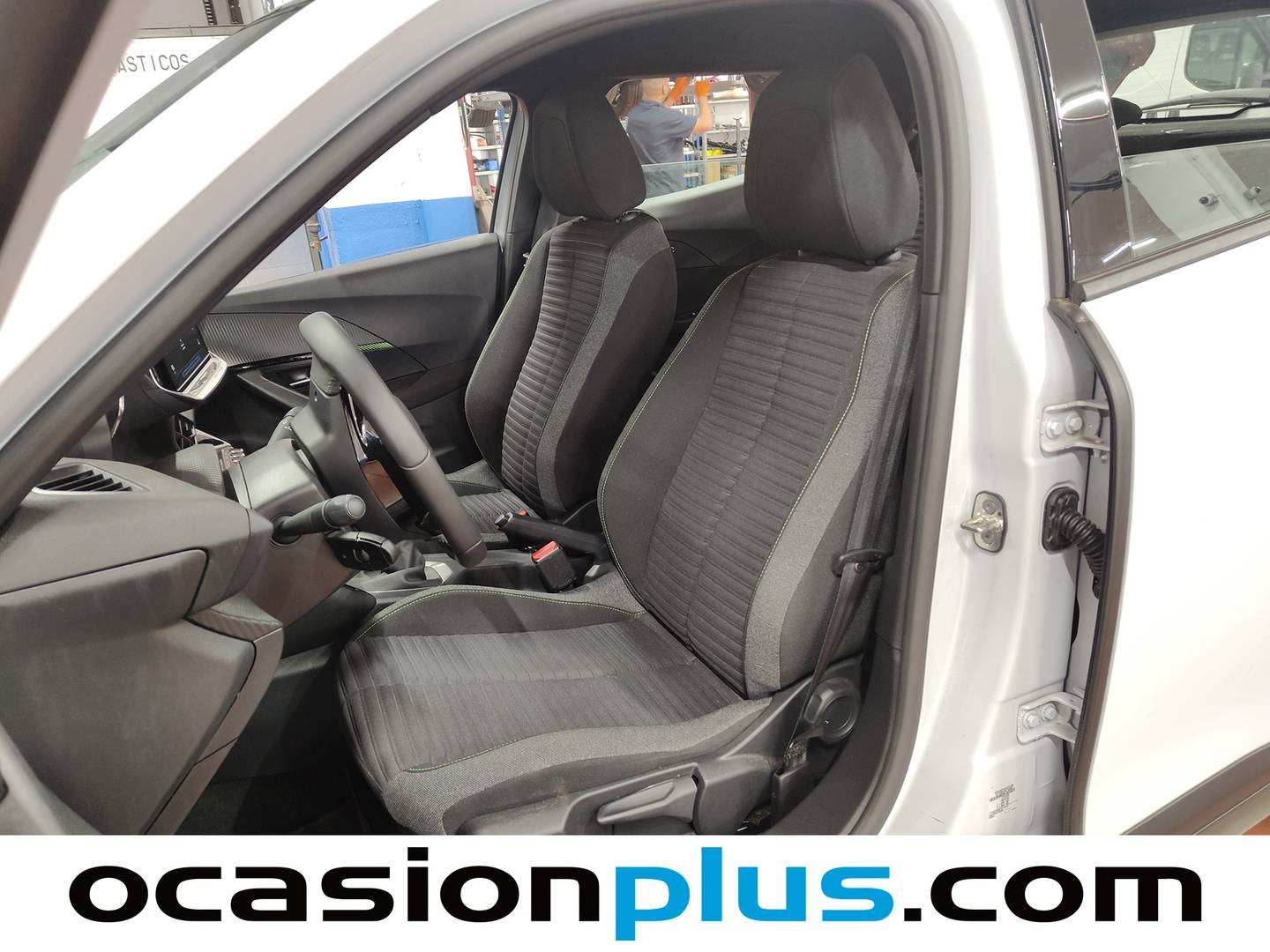 Foto asientos delanteros Peugeot 2008 Peugeot 2008 PureTech 100 S&S Active (100 CV)