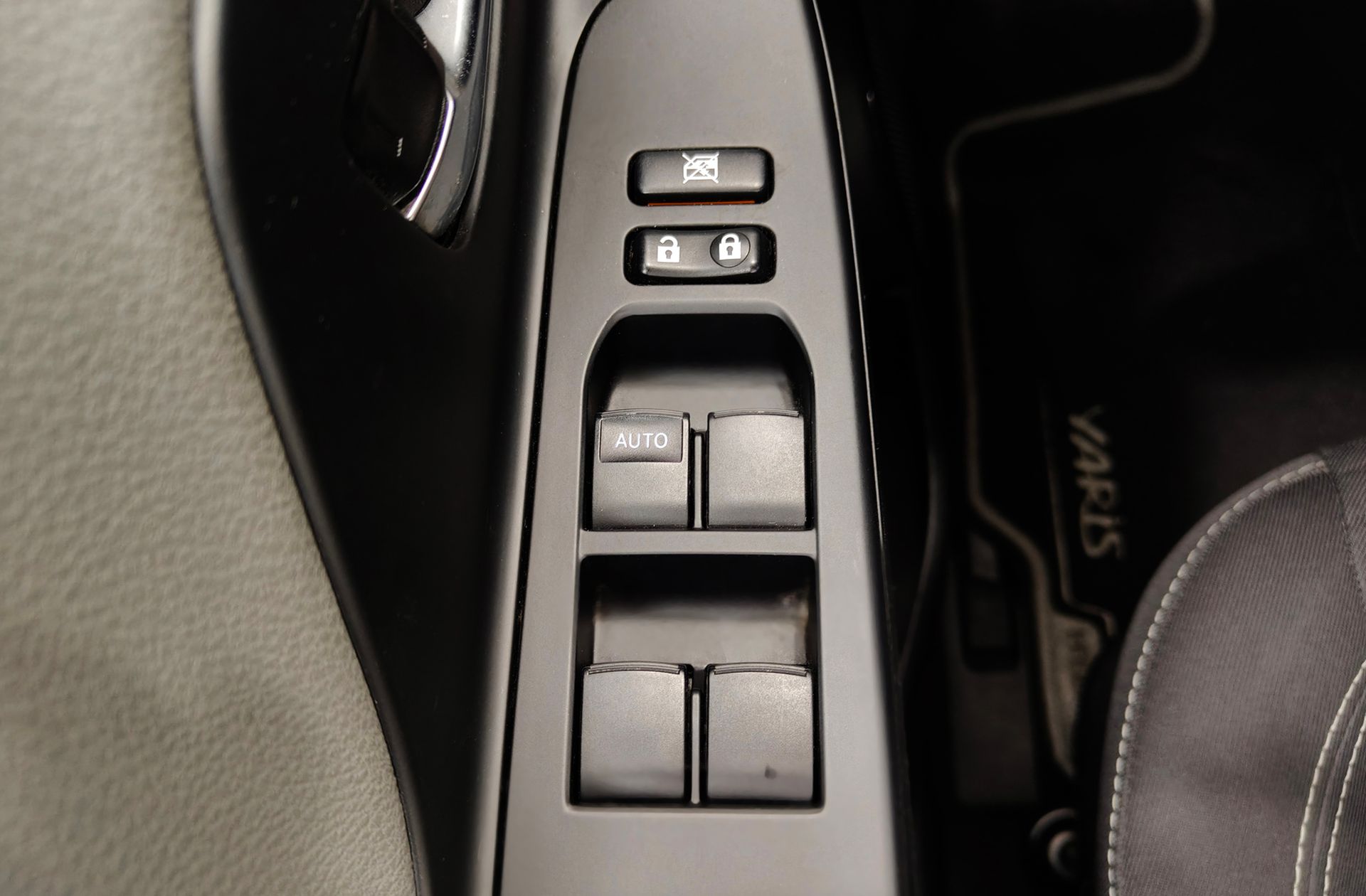 Toyota Yaris 1.5 Hybrid Active - foto 33