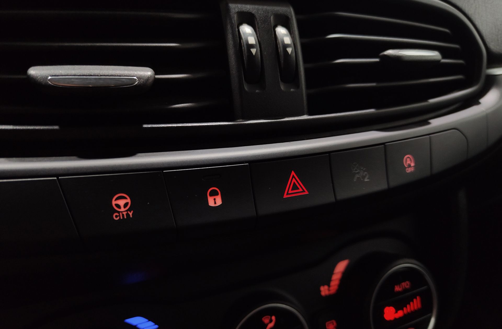 Fiat Tipo SW 1.3 MultiJet Mirror - foto 33