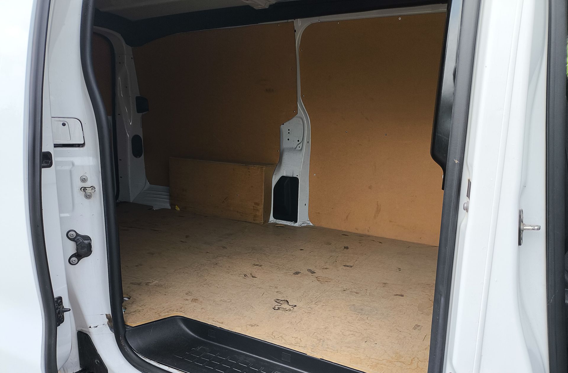 Peugeot Expert Furgon BlueHDi 100 Premium Long 2 plazas - foto 14